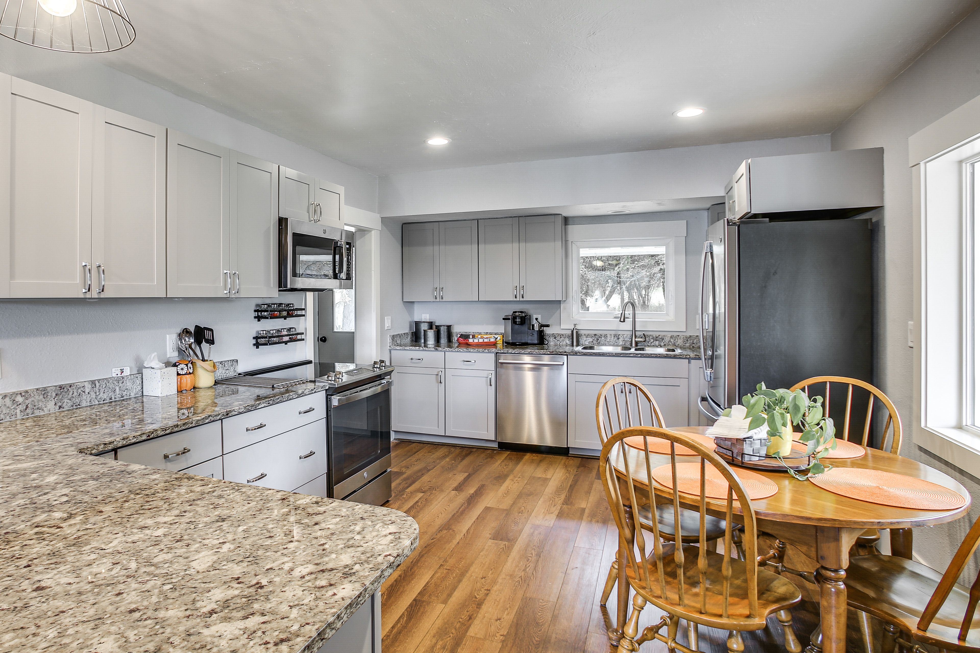 Eat-In Kitchen | 1st Floor