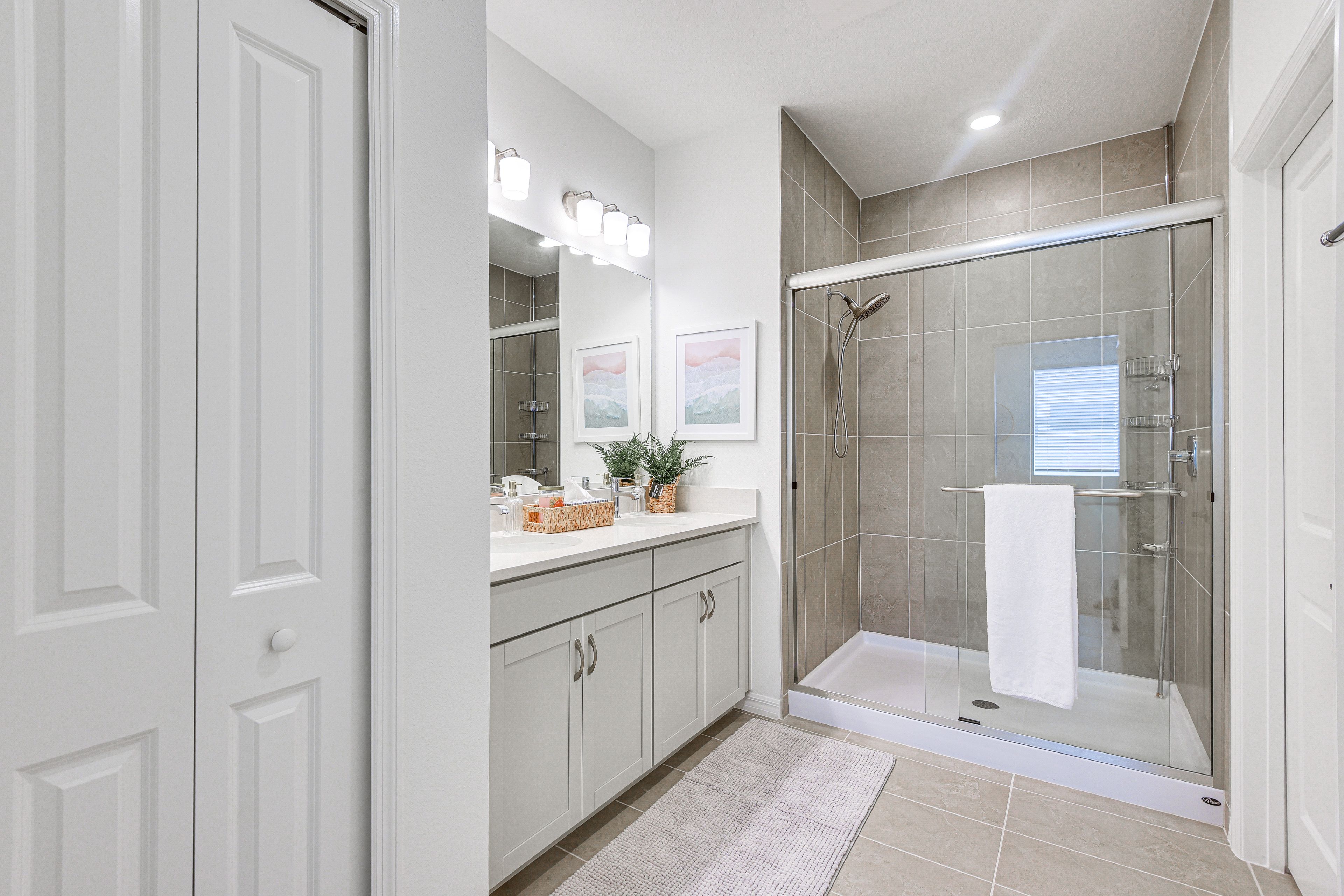 En-Suite Bathroom