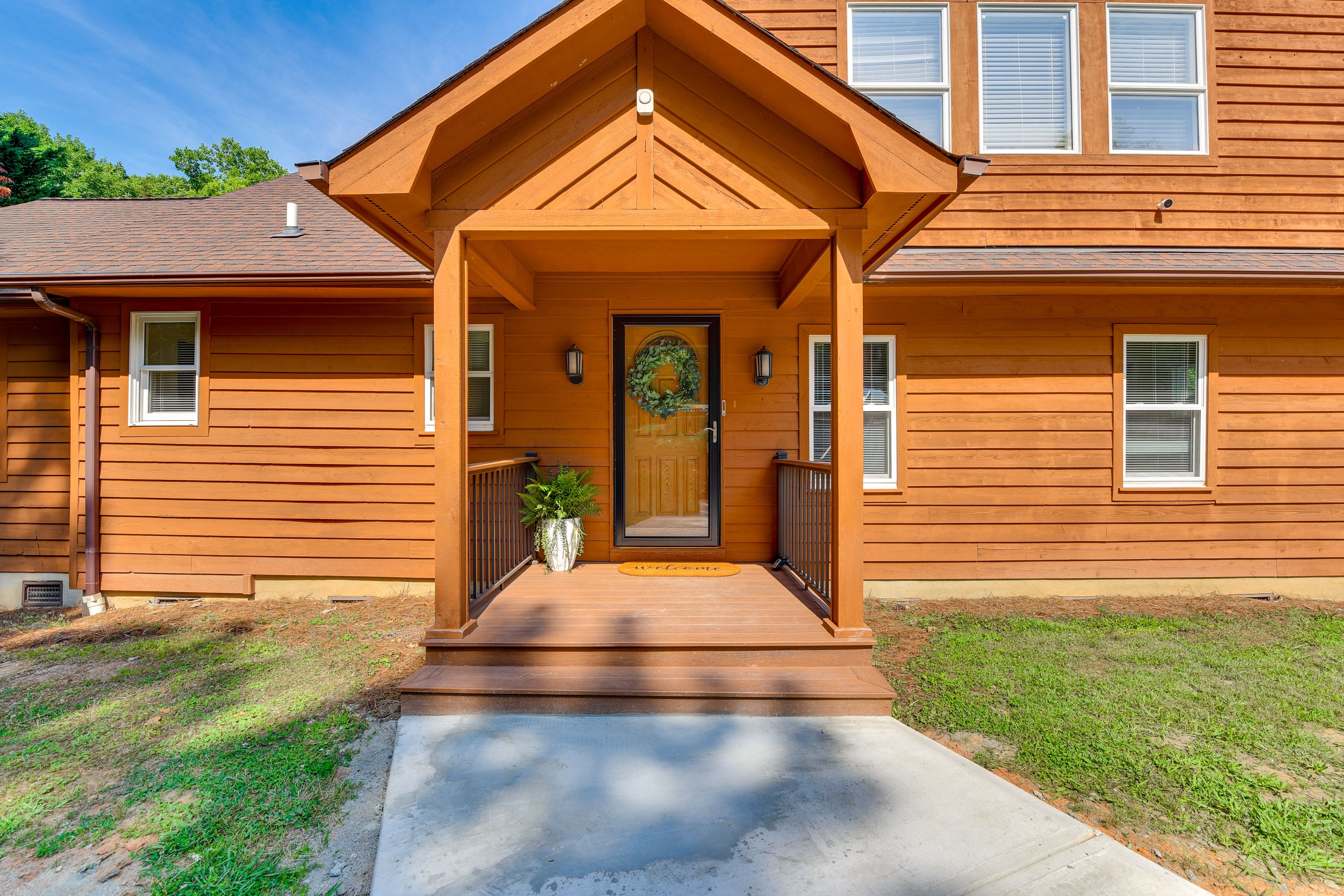 Exterior | Driveway (6 Vehicles) | Boat Trailer Parking Allowed