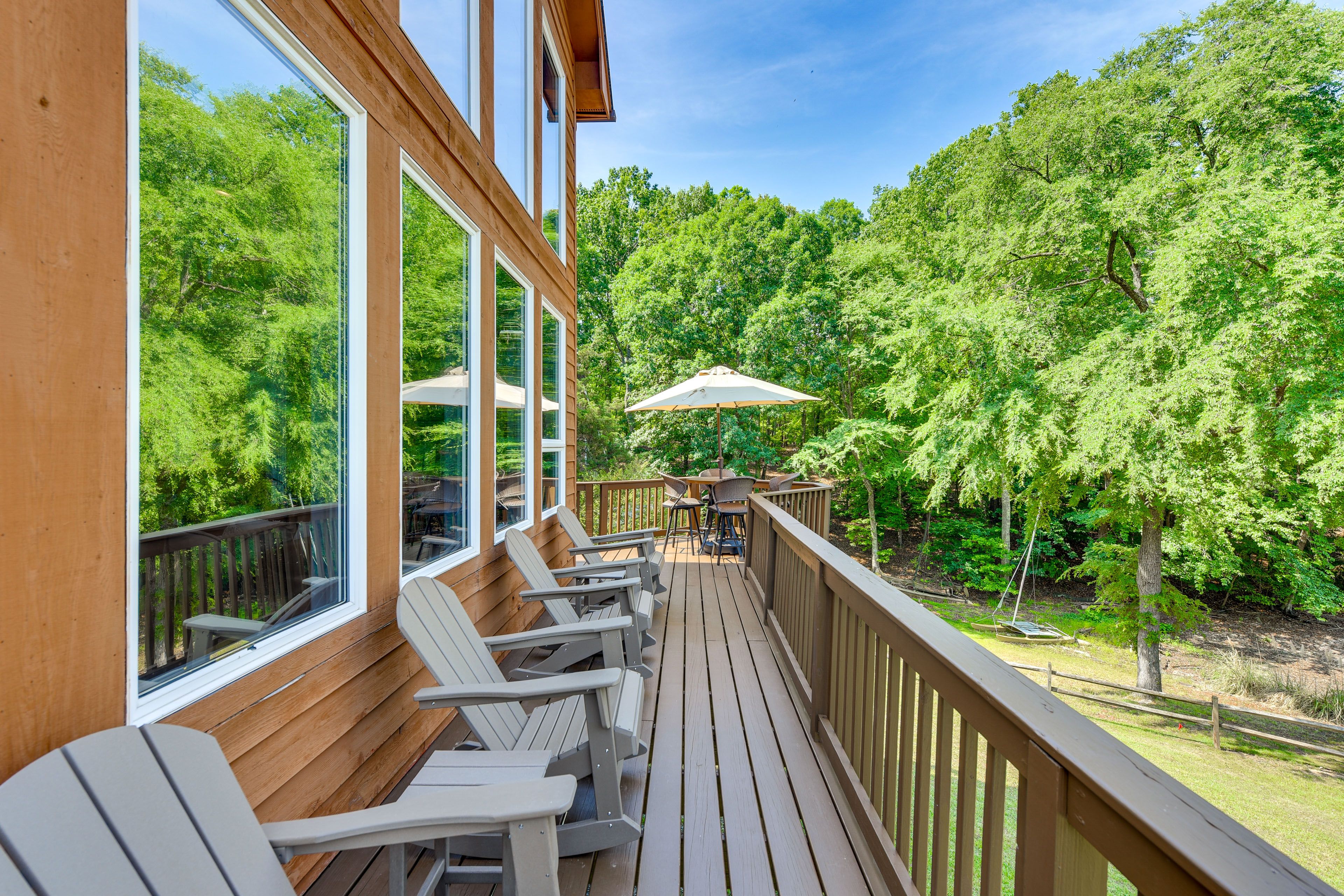 Wraparound Deck