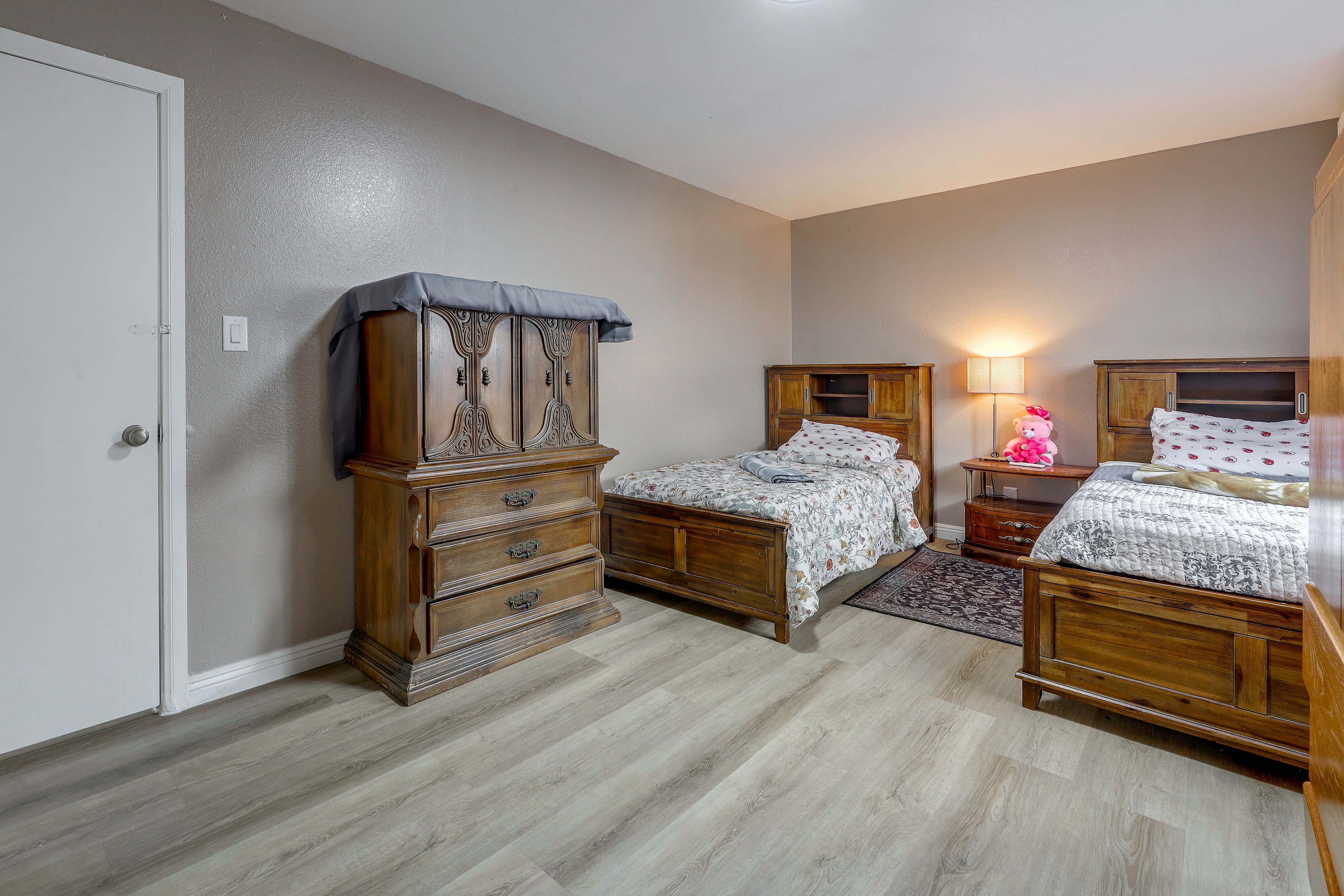 Bedroom | 2 Twin Beds