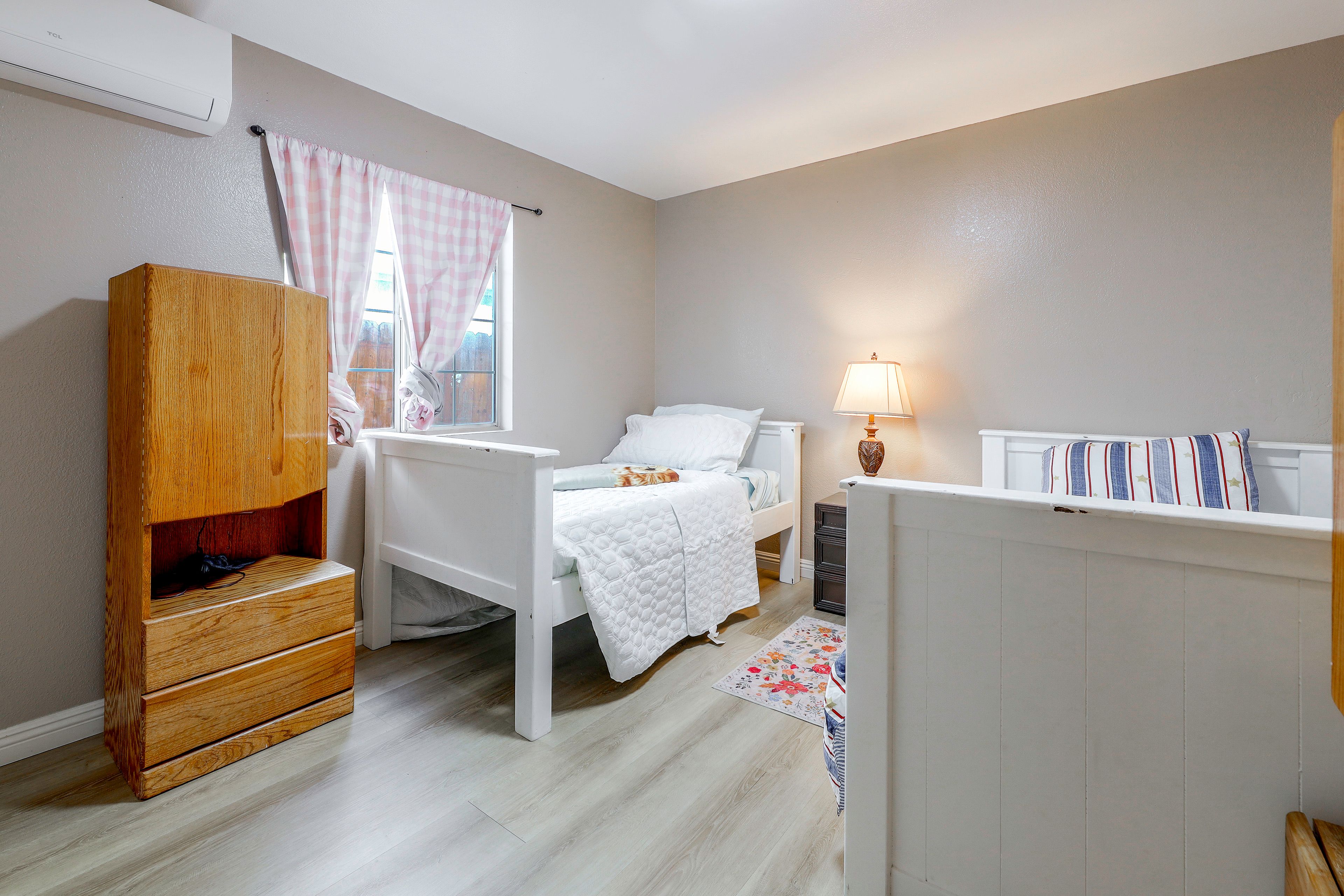 Bedroom | 2 Twin Beds