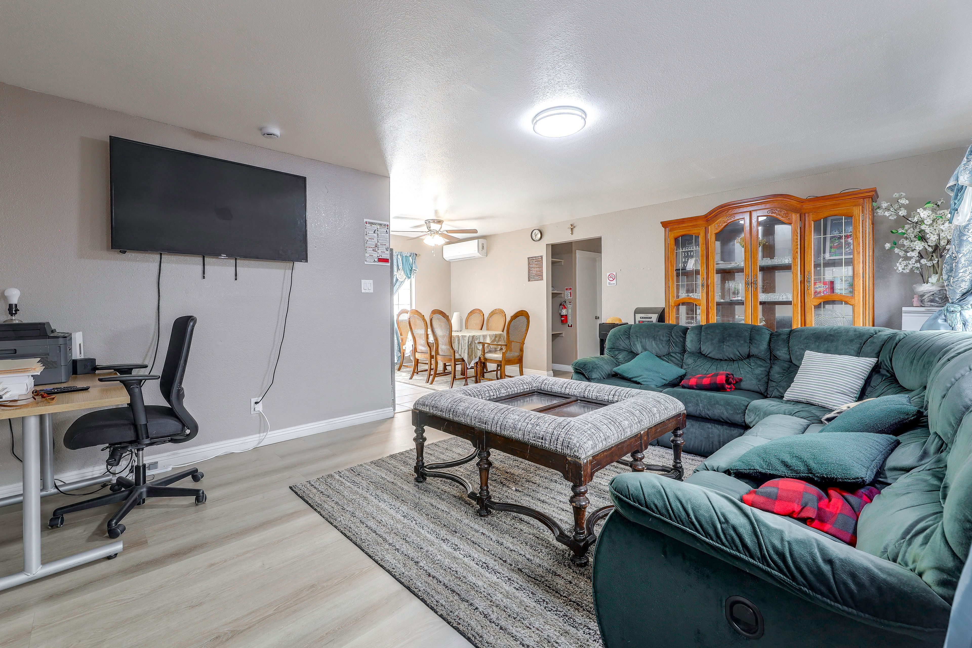 Los Angeles Vacation Rental | 3BR | 2BA | 960 Sq Ft