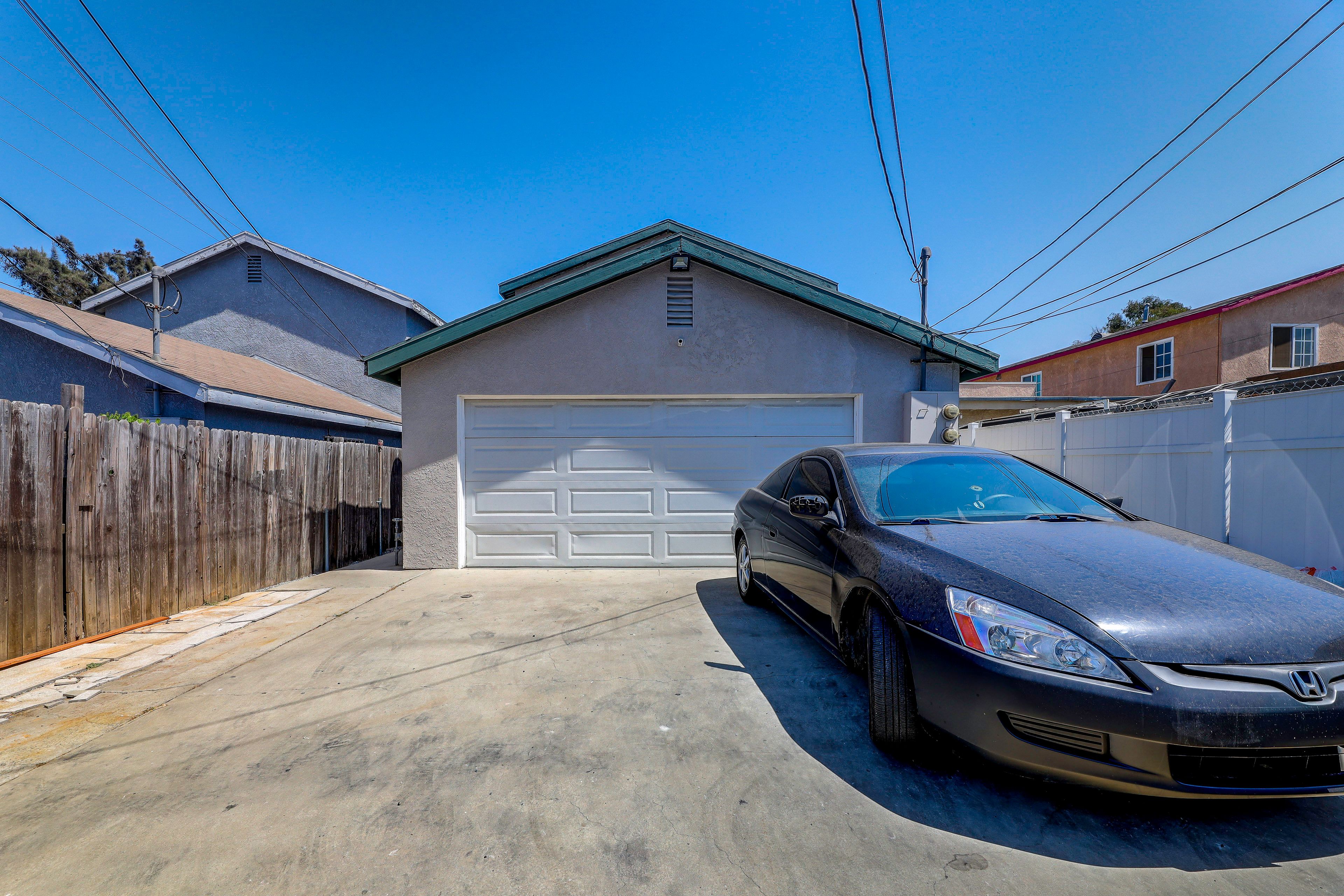 Parking | Shared Driveway (1 Vehicle) | Street Parking (1 Vehicle)