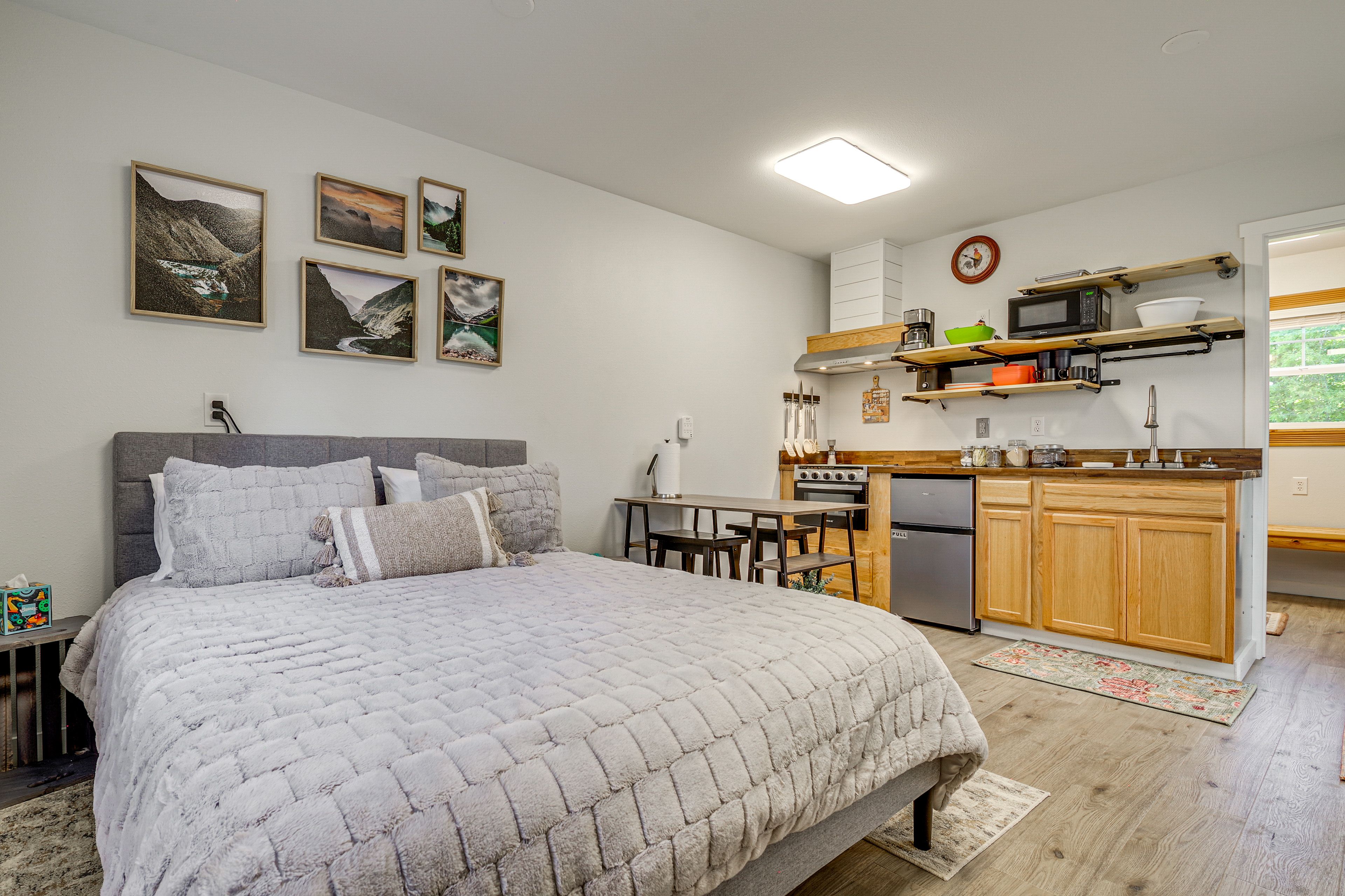 Monroe Vacation Rental | Studio | 1BA | 300 Sq Ft