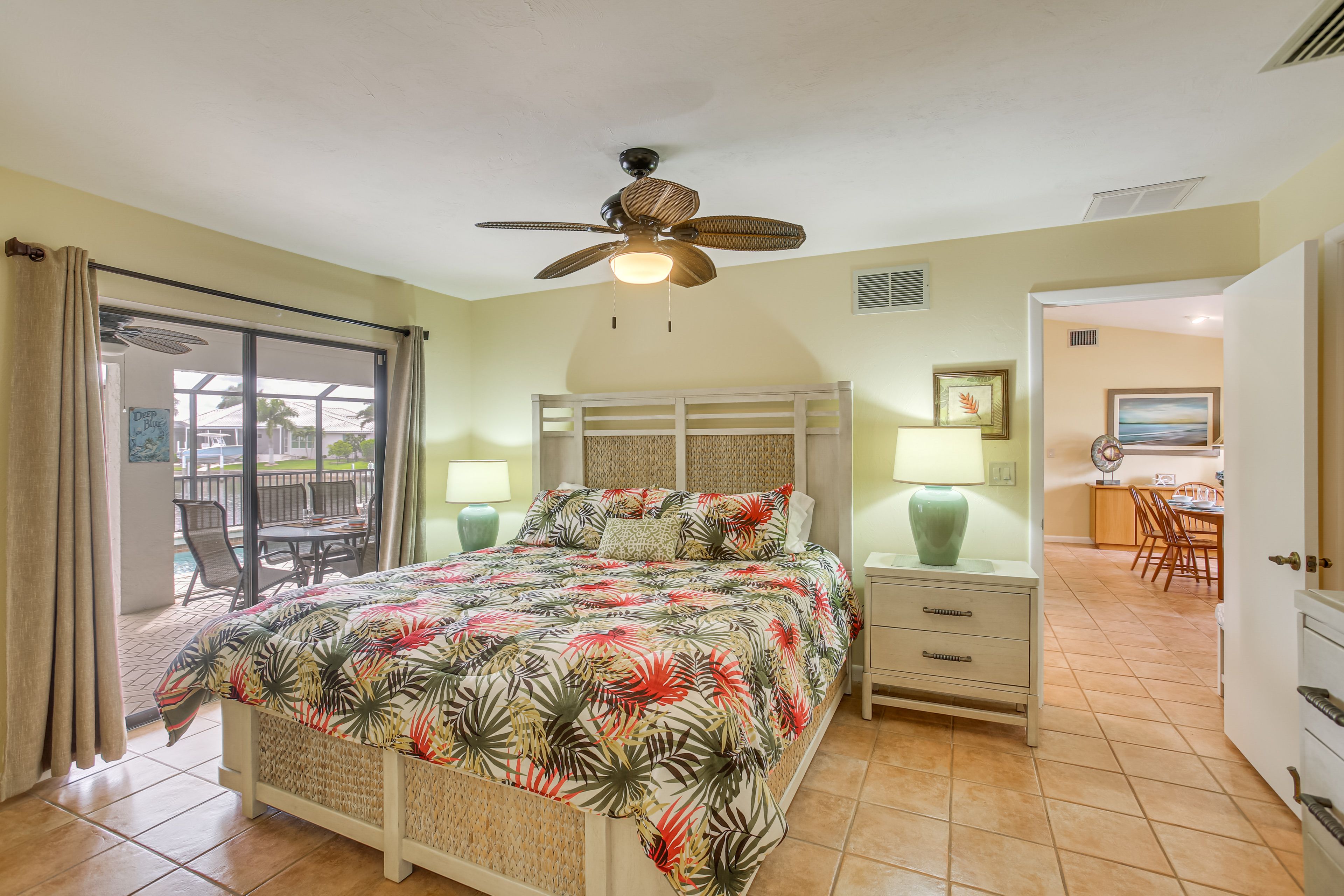 Bedroom 1 | King Bed
