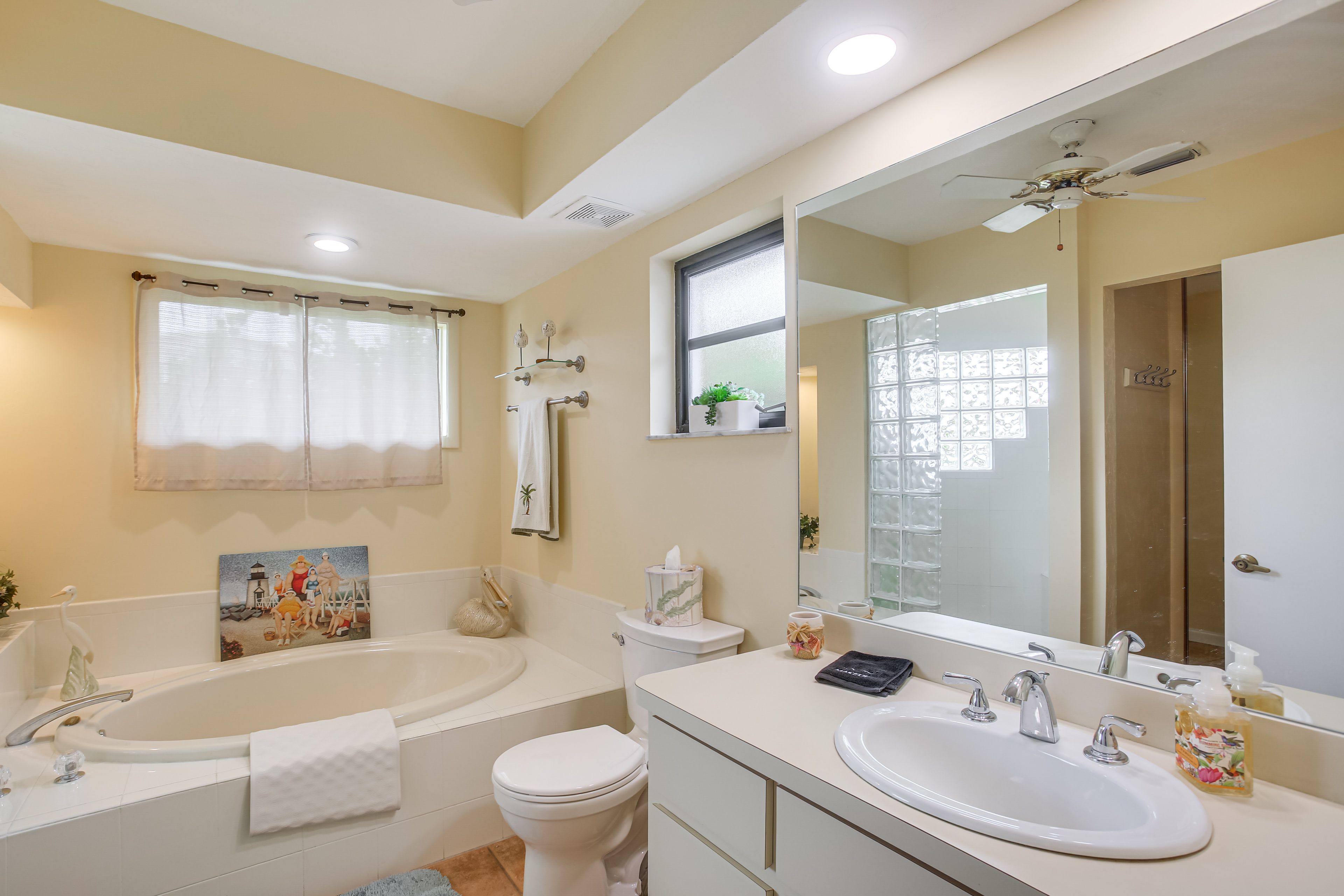 Full Bathroom