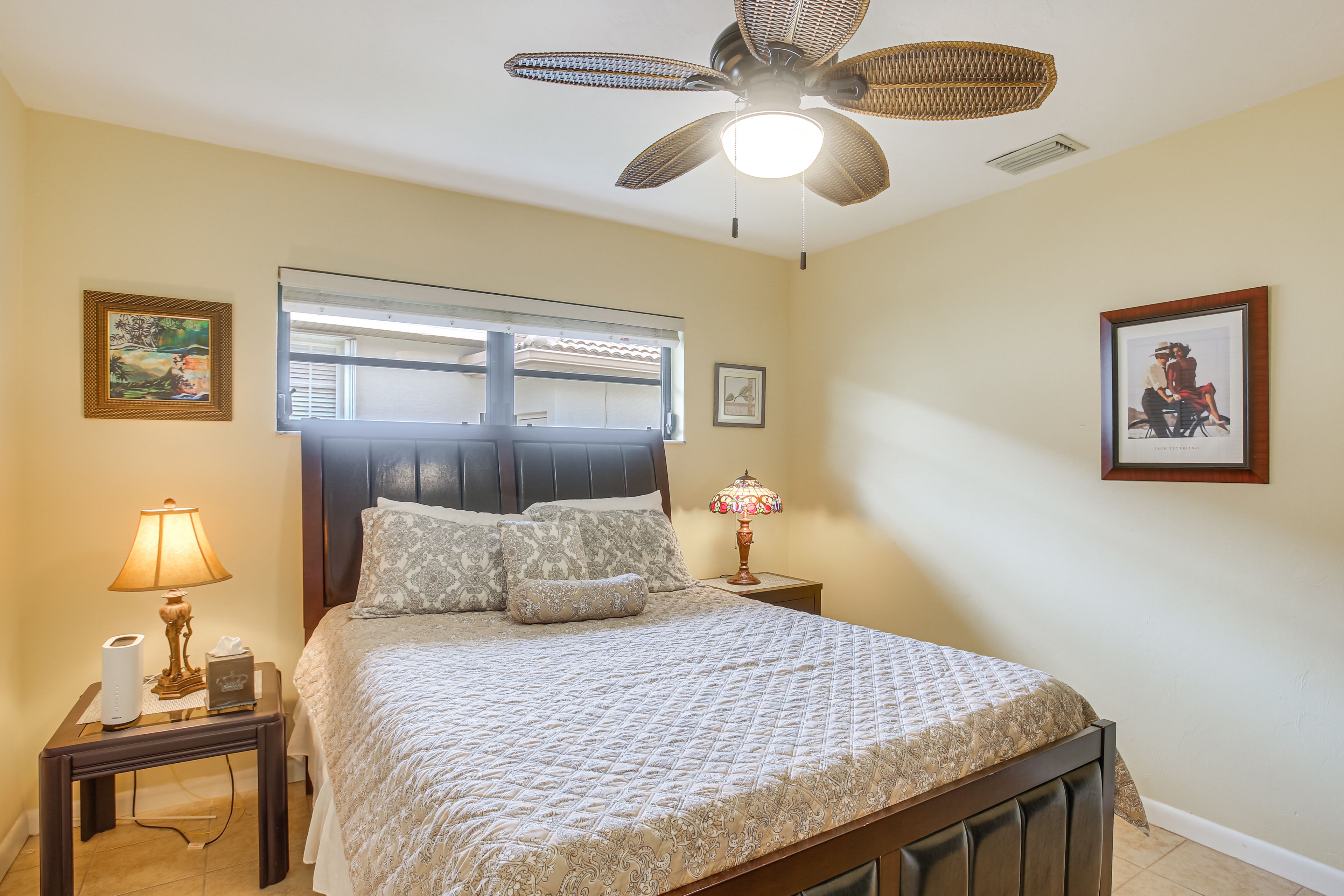 Bedroom 2 | Queen Bed