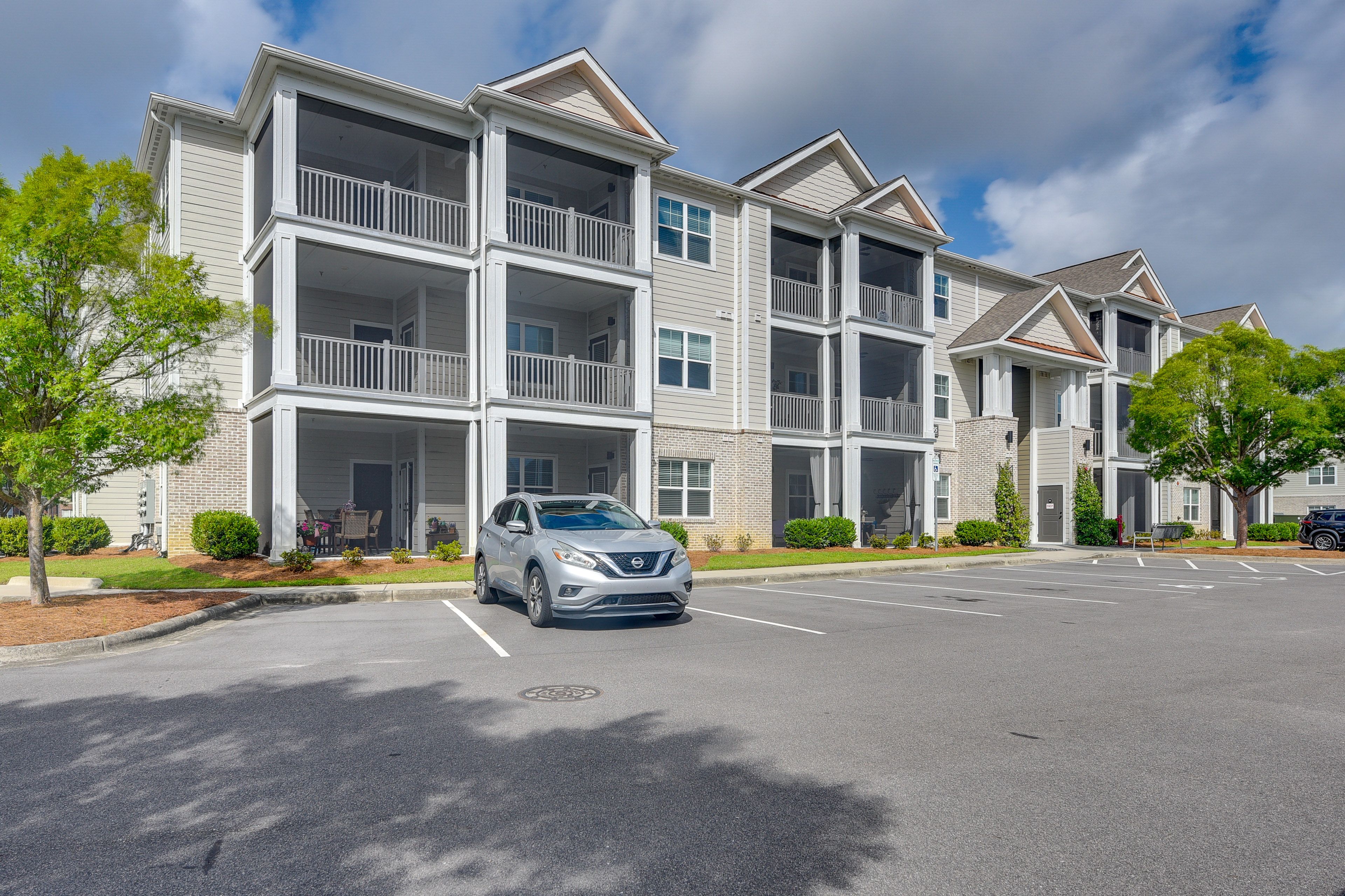 Parking | Community Lot (First-Come, First-Served)