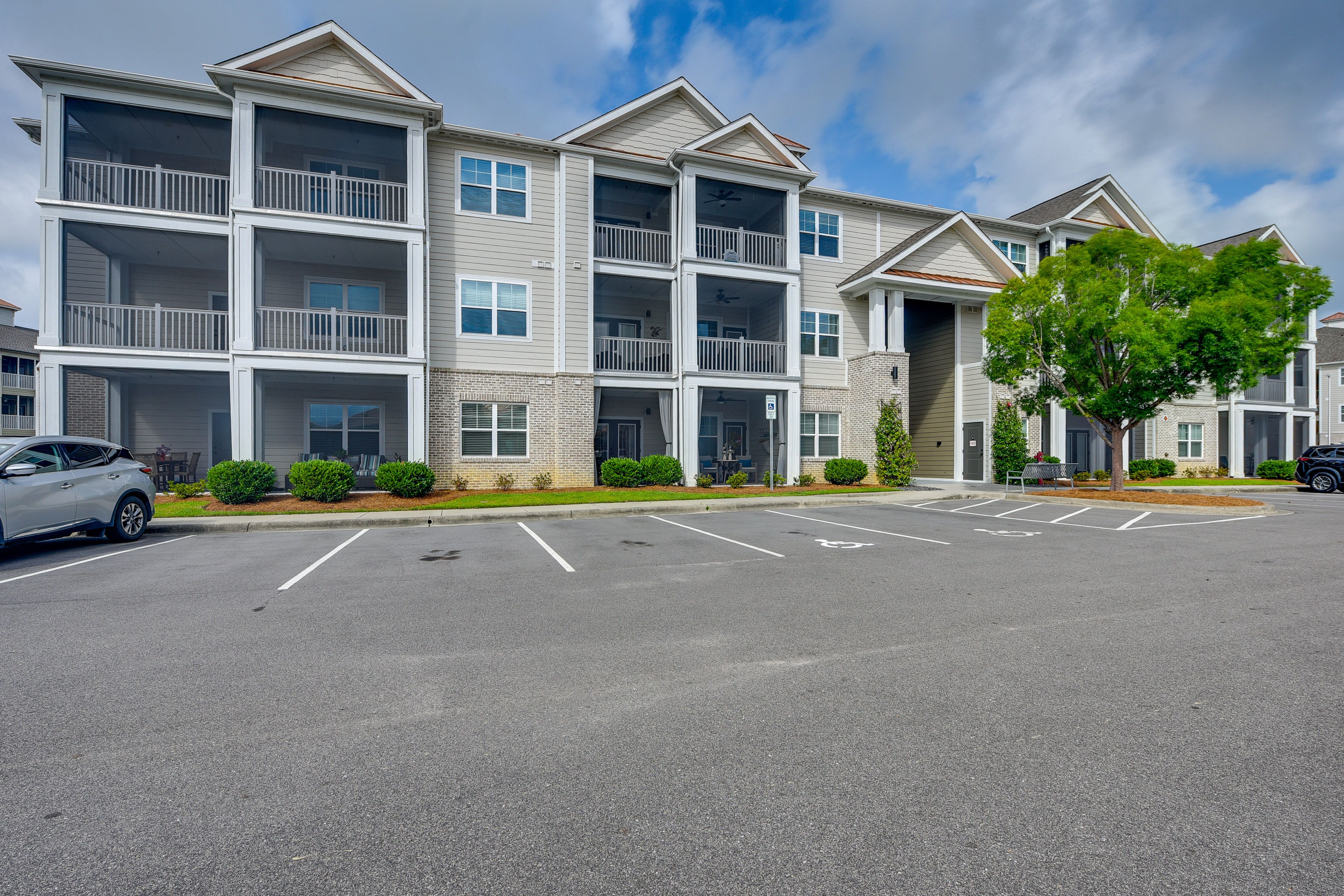 Exterior | Single-Story Condo on 1st Floor
