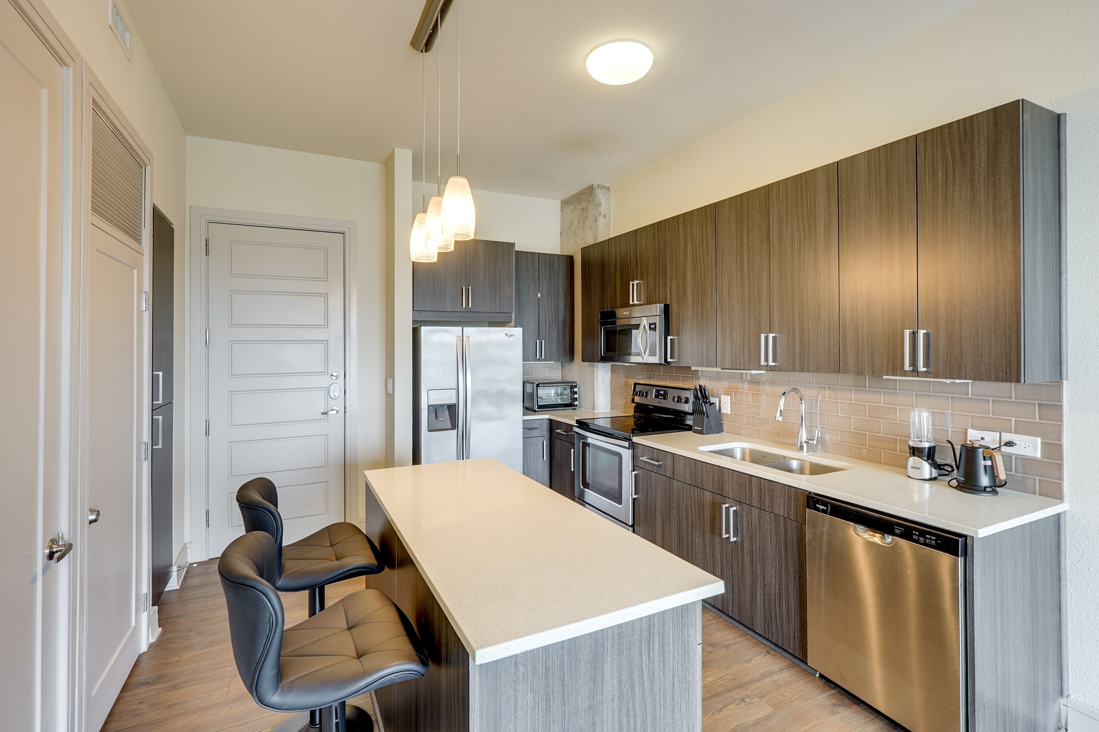 Dining Island | Well-Equipped Kitchen | Dishware/Flatware