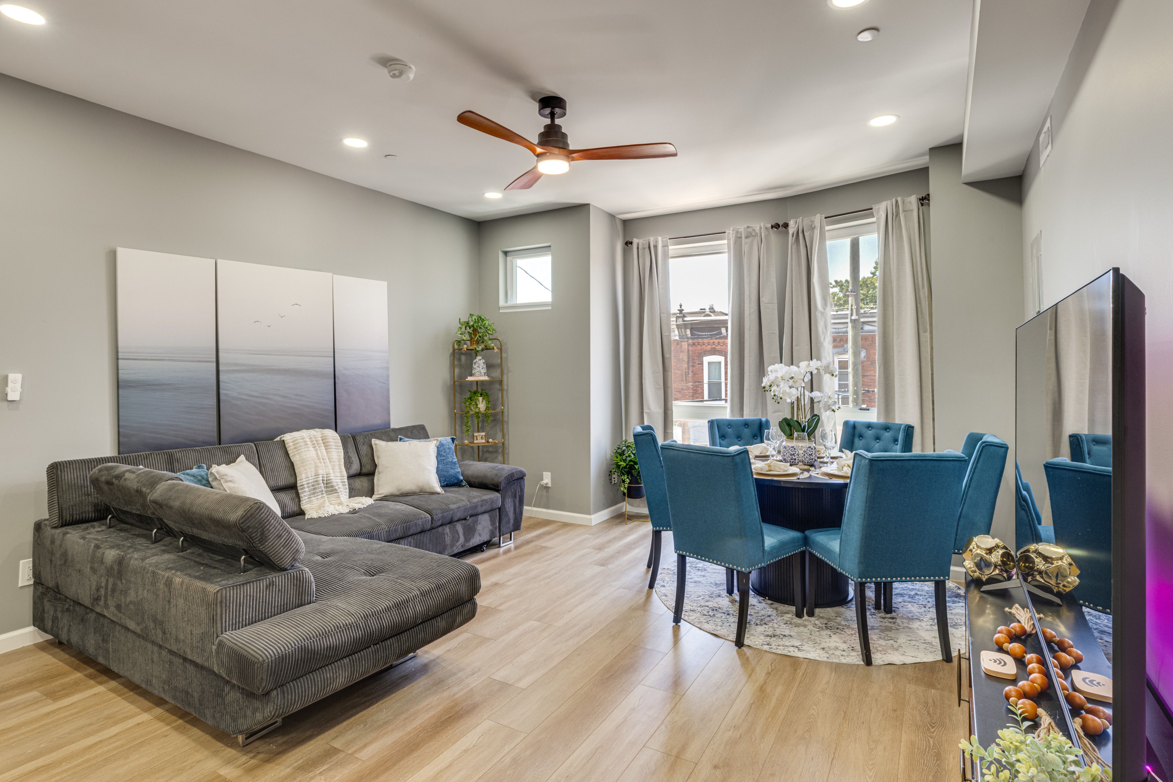 Living Room | 2nd Floor