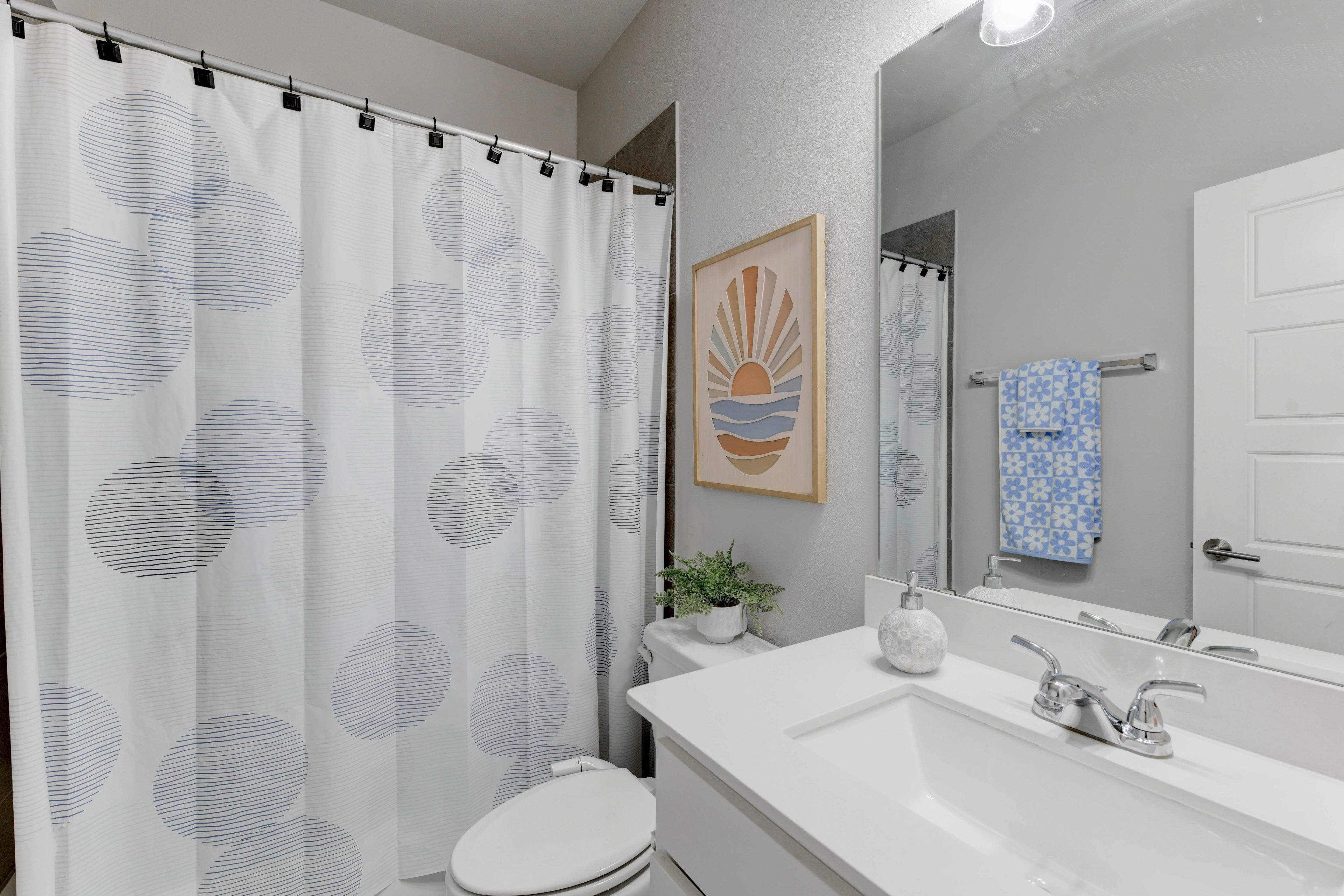 Bathroom | 2nd Floor
