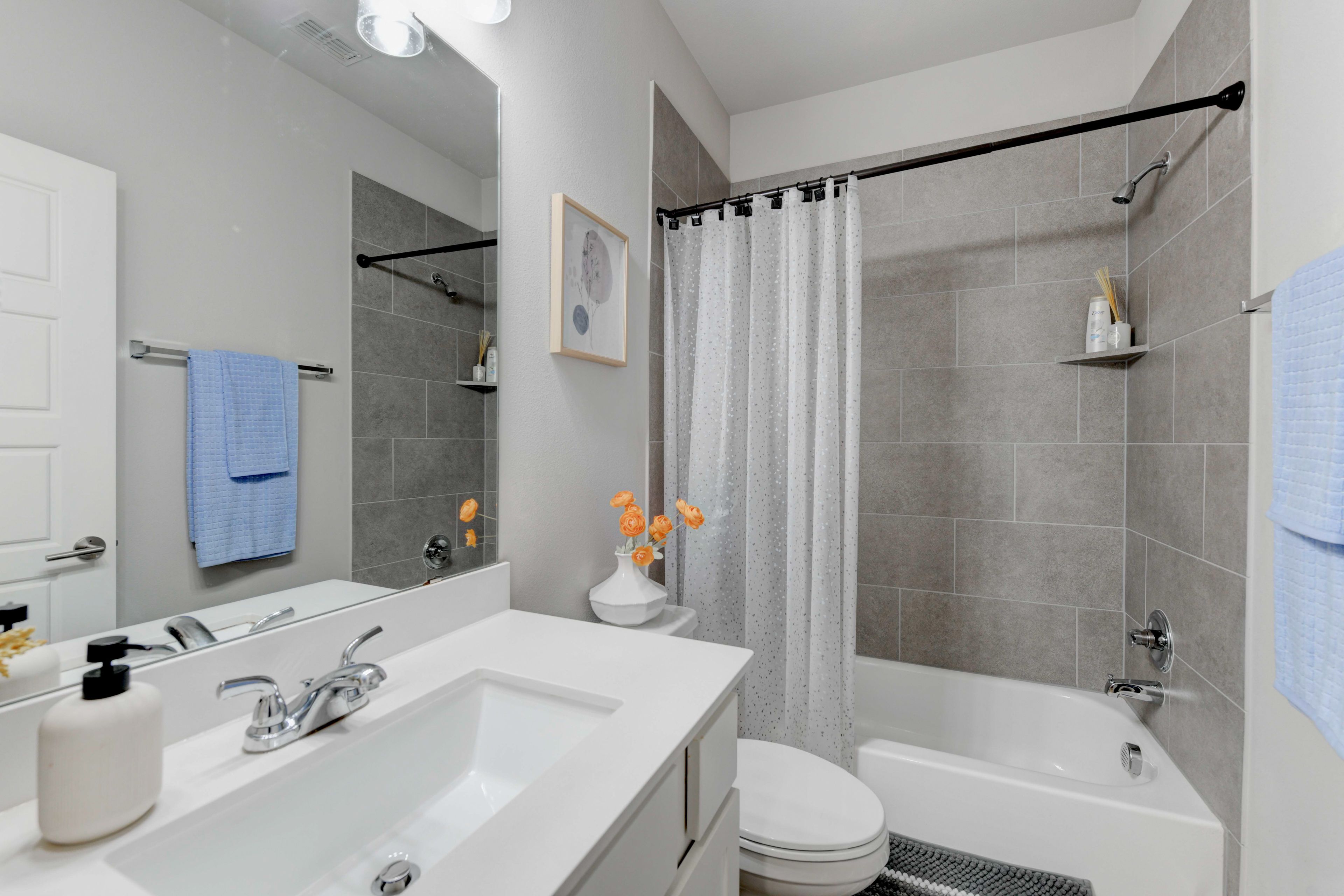 Bathroom | 1st Floor