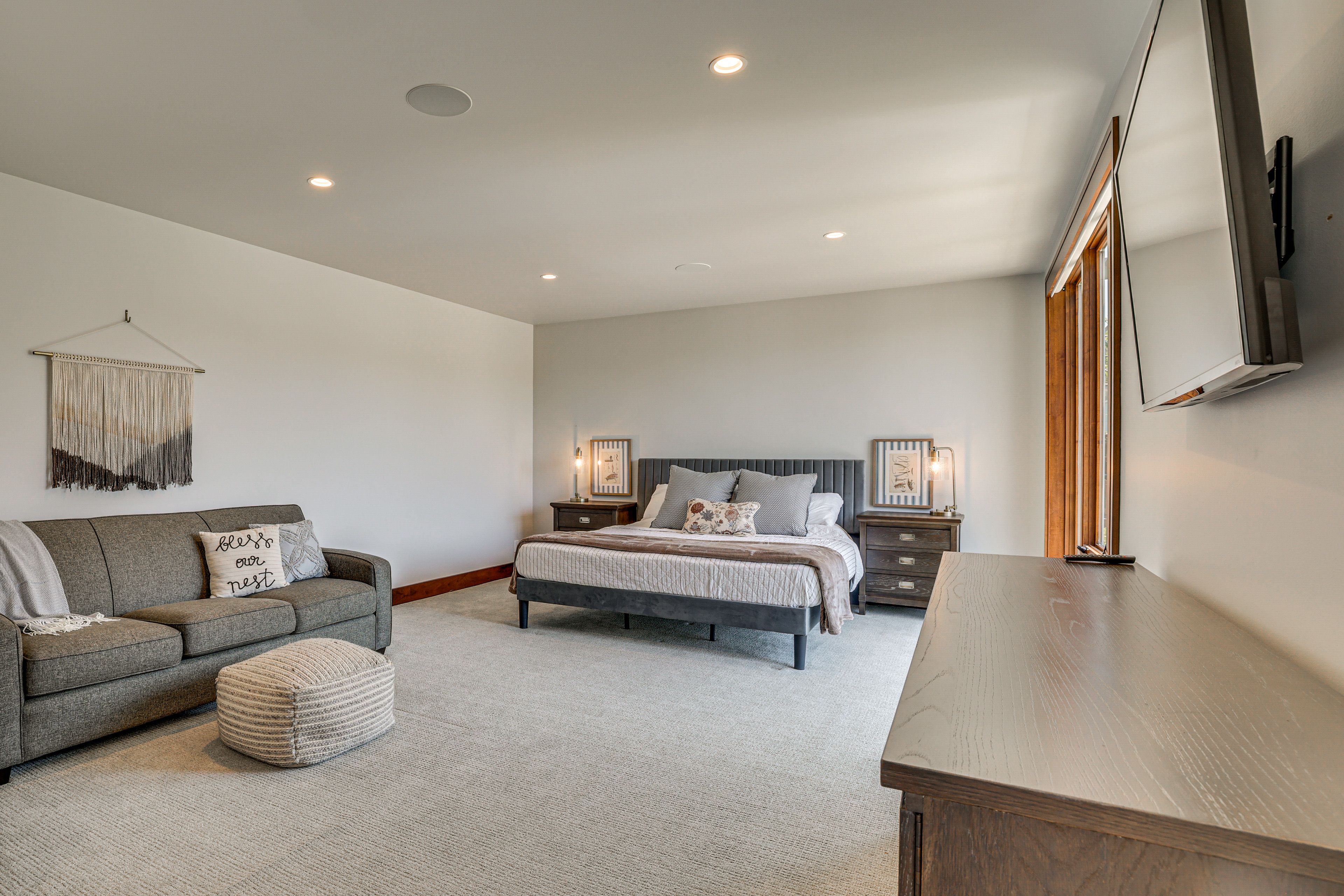 Bedroom 2 | King Bed