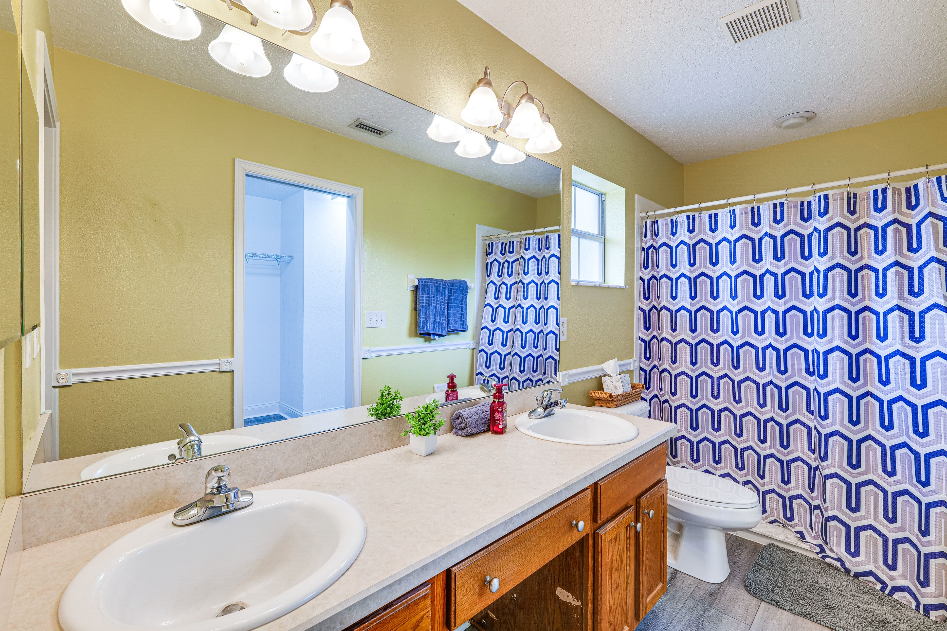 En-Suite Bathroom