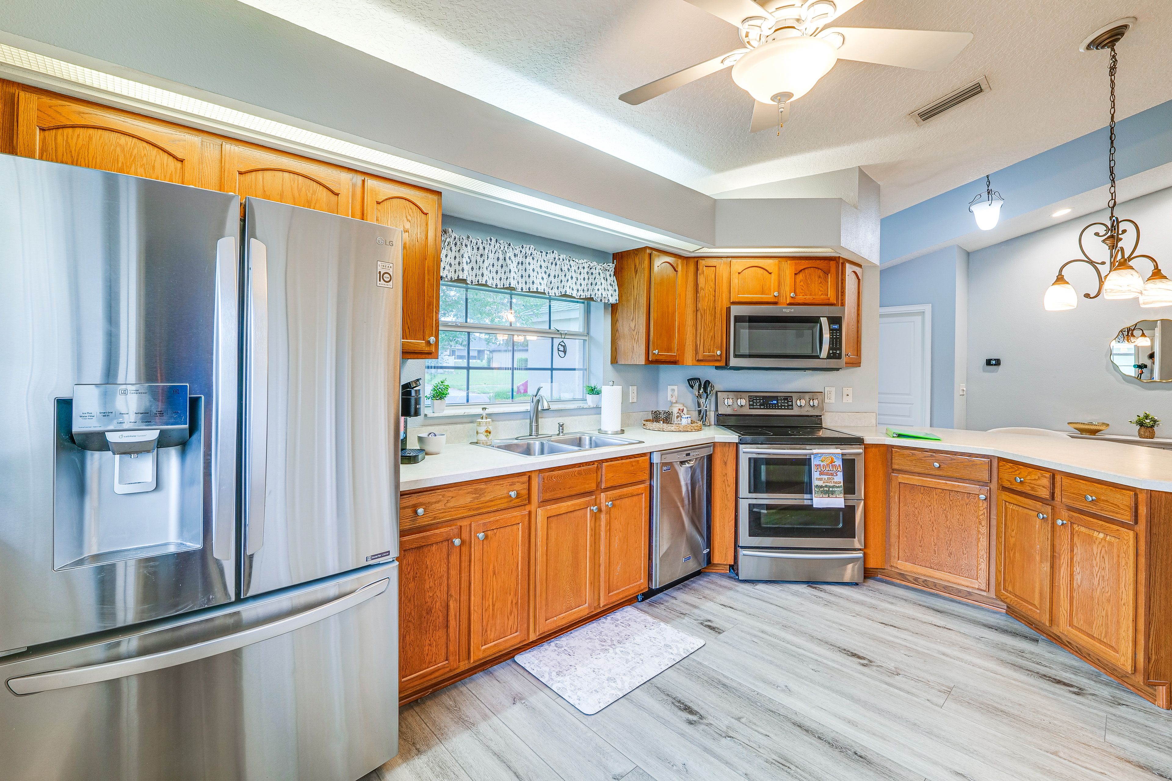 Kitchen | Single-Serve Coffee Maker