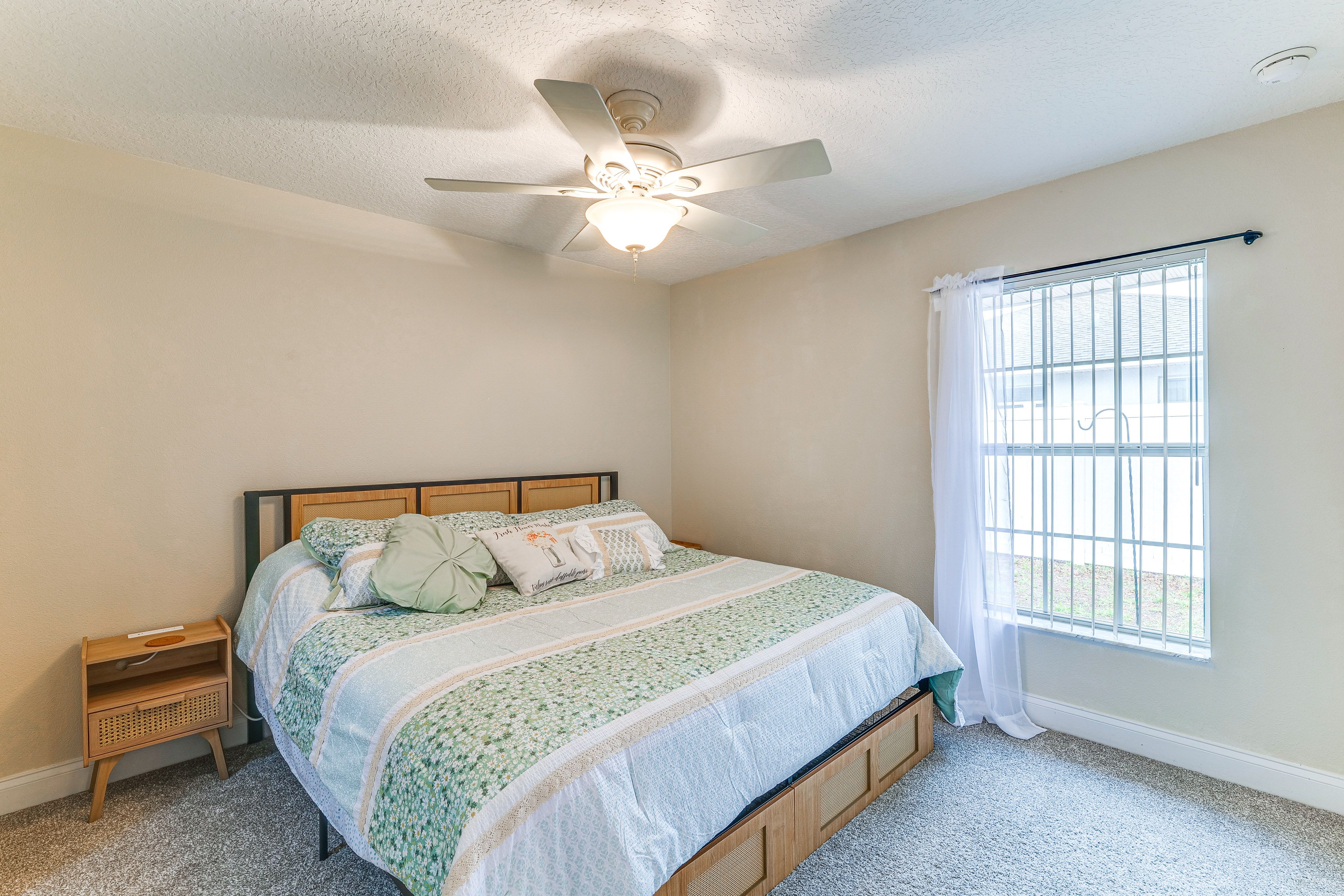 Bedroom 2 | King Bed