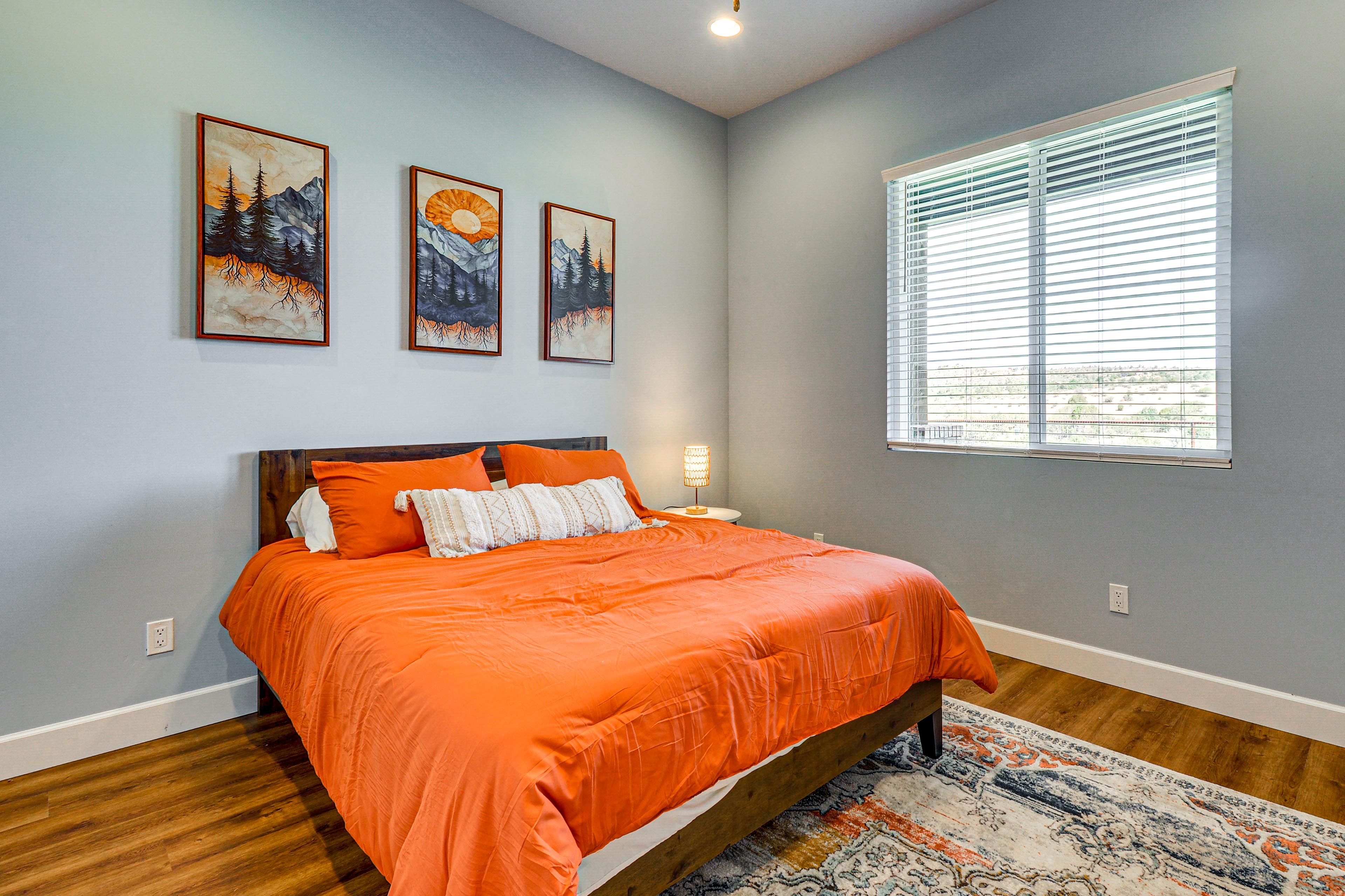 Bedroom 3 | Queen Bed | Smart TV
