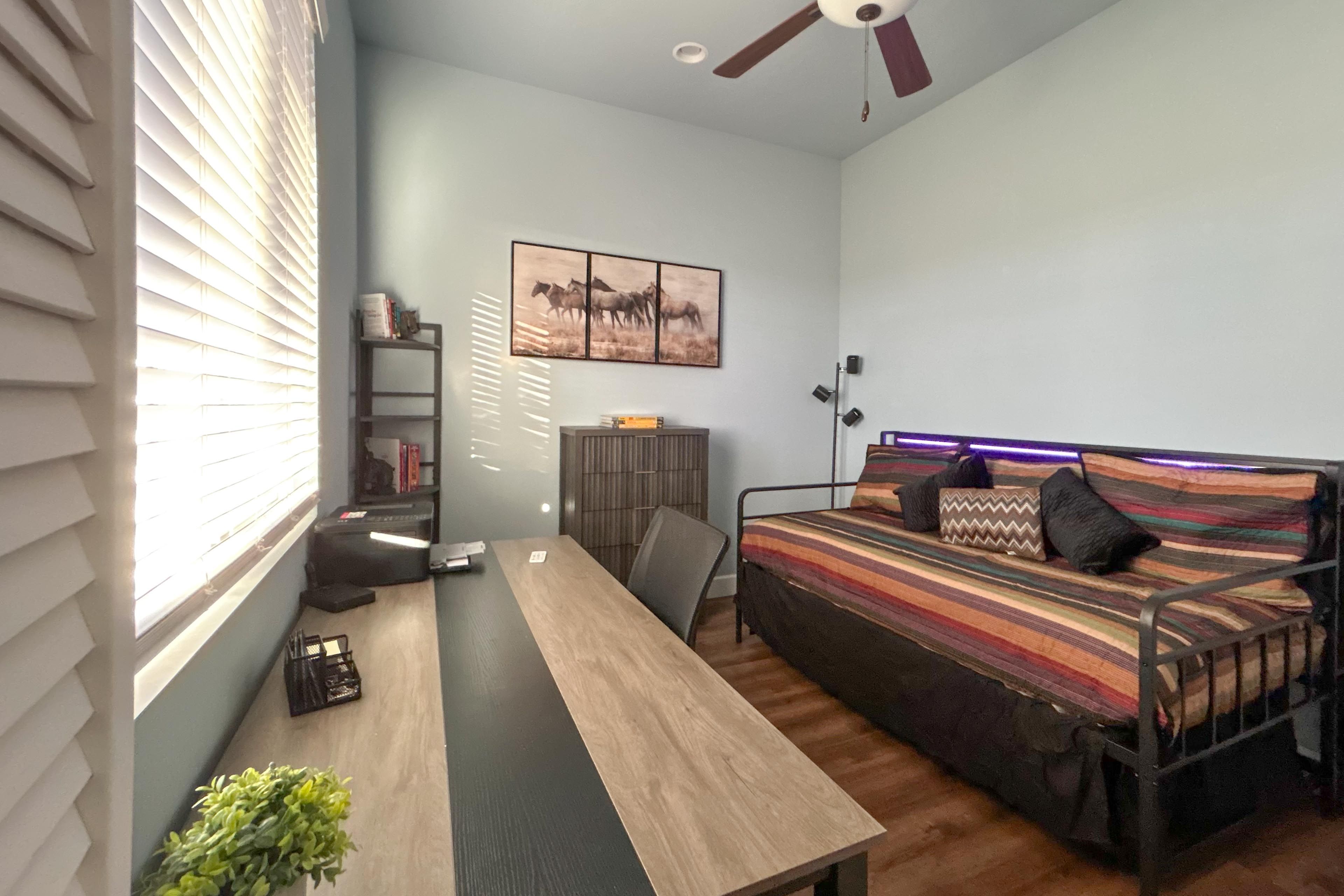 Bedroom 5 (Office) | Twin Daybed w/ Twin Trundle