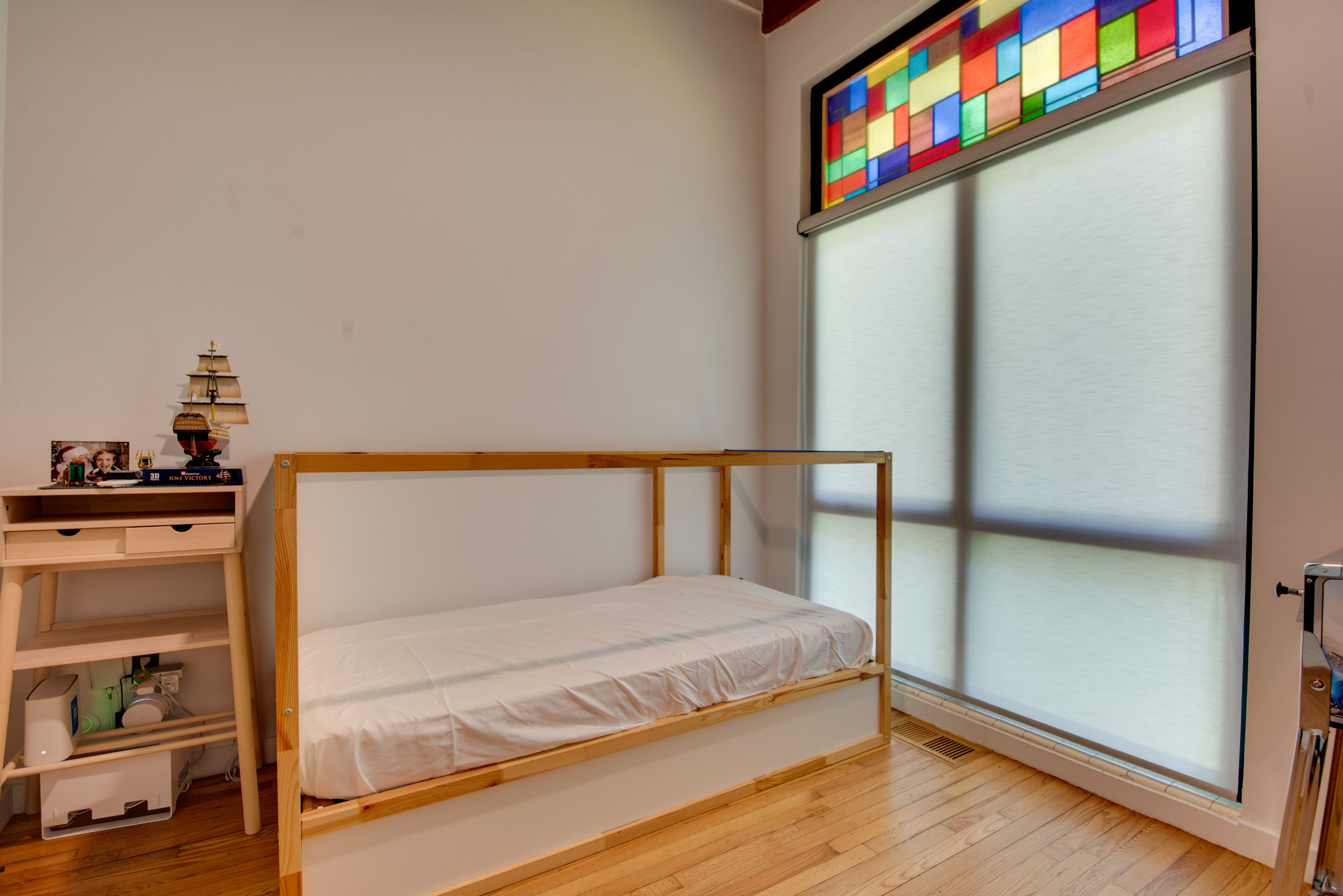 Bedroom 4 | Twin Bed | Mini Pinball Machine