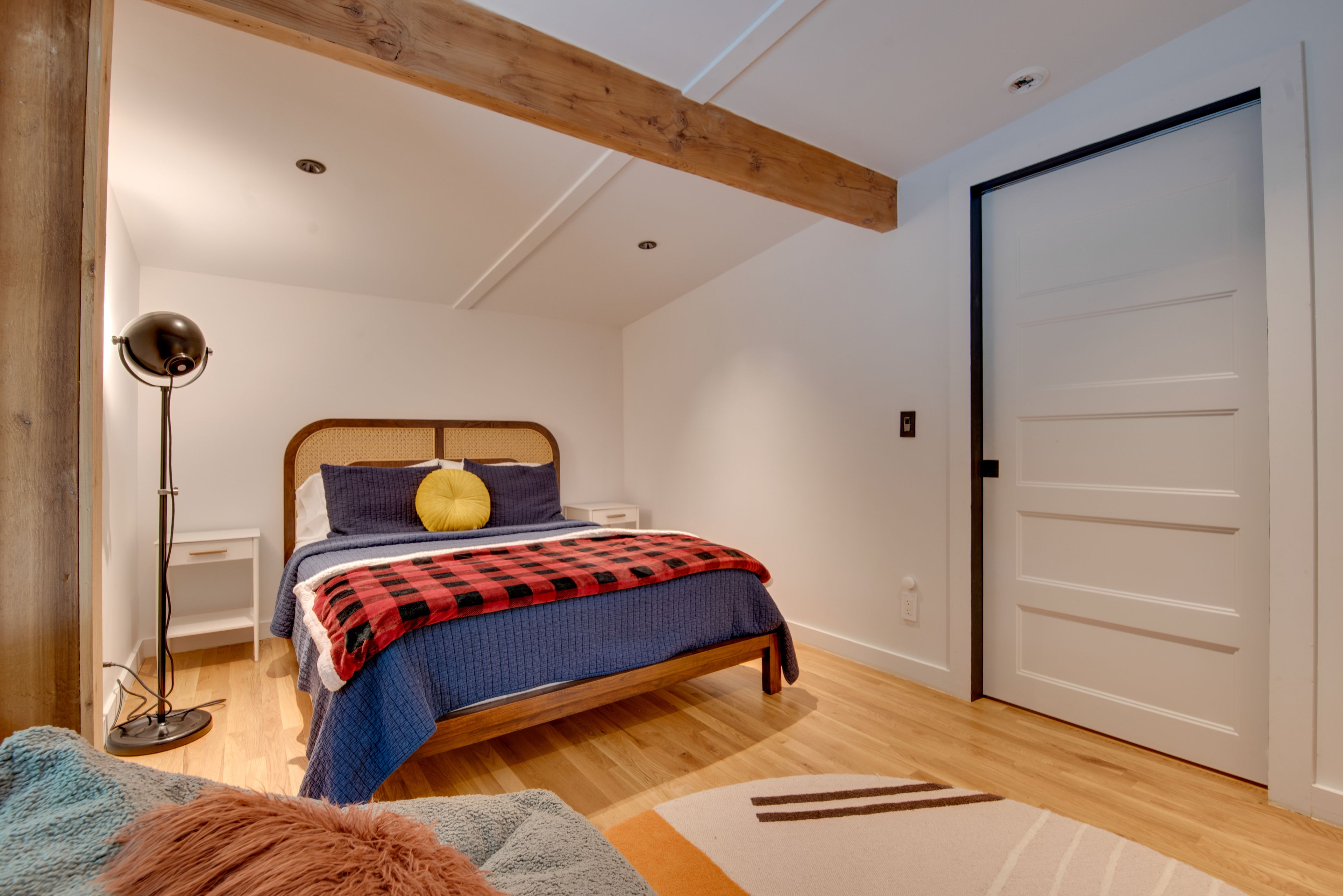 Bedroom 3 | Queen Bed | Workspace
