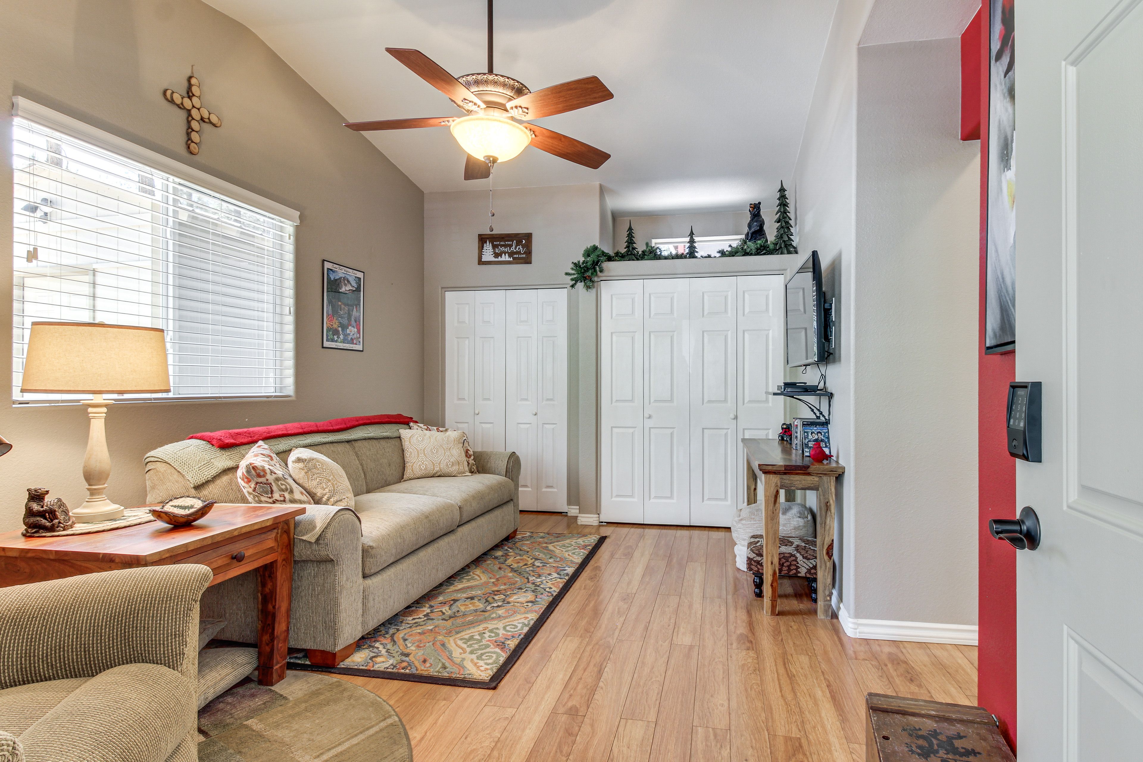 Living Room | Queen Sleeper Sofa