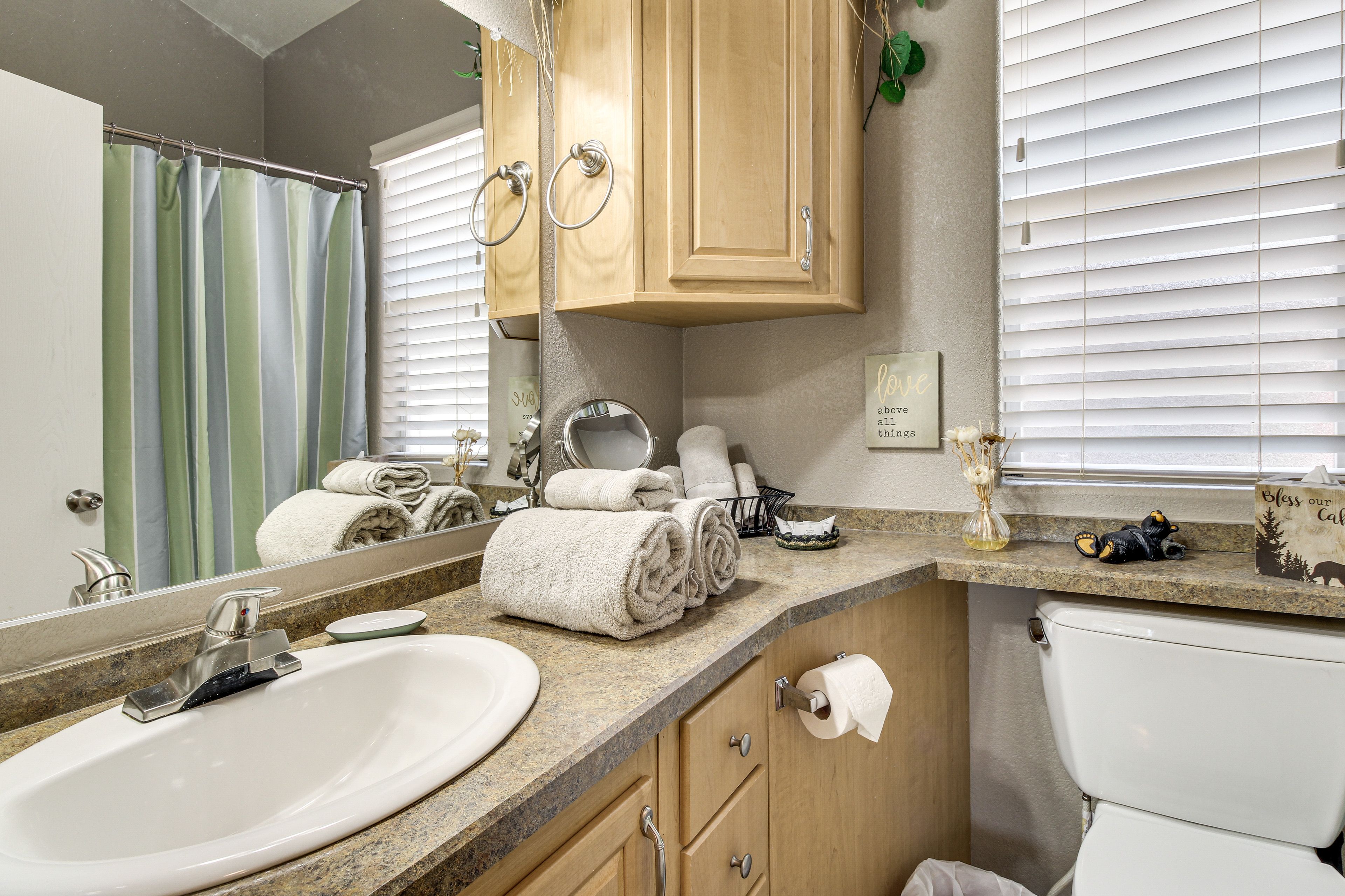 Full Bathroom