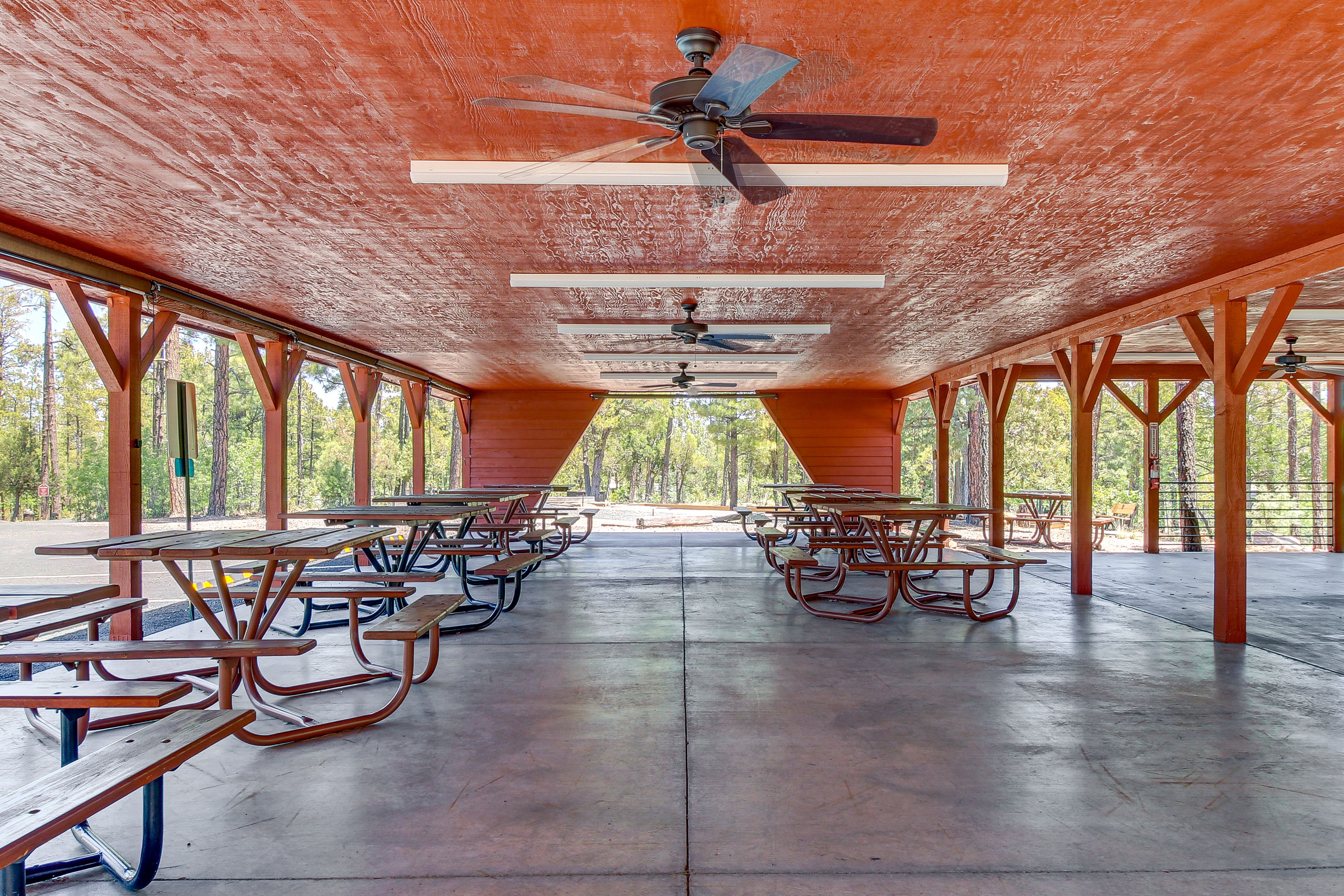 White Mountain Vacation Village | Community Amenities