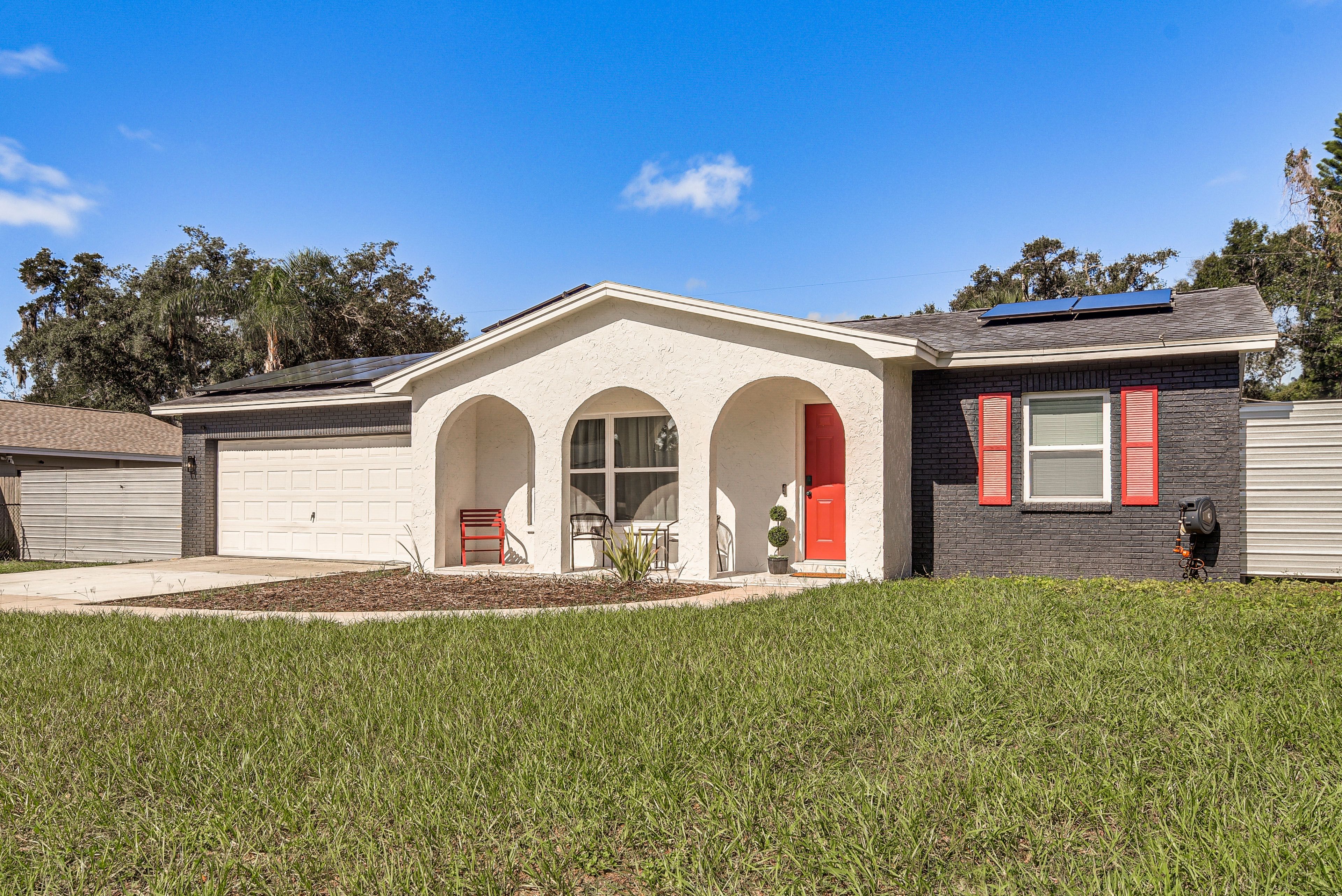 Brandon Vacation Rental | 3BR | 2BA | 1,700 Sq Ft