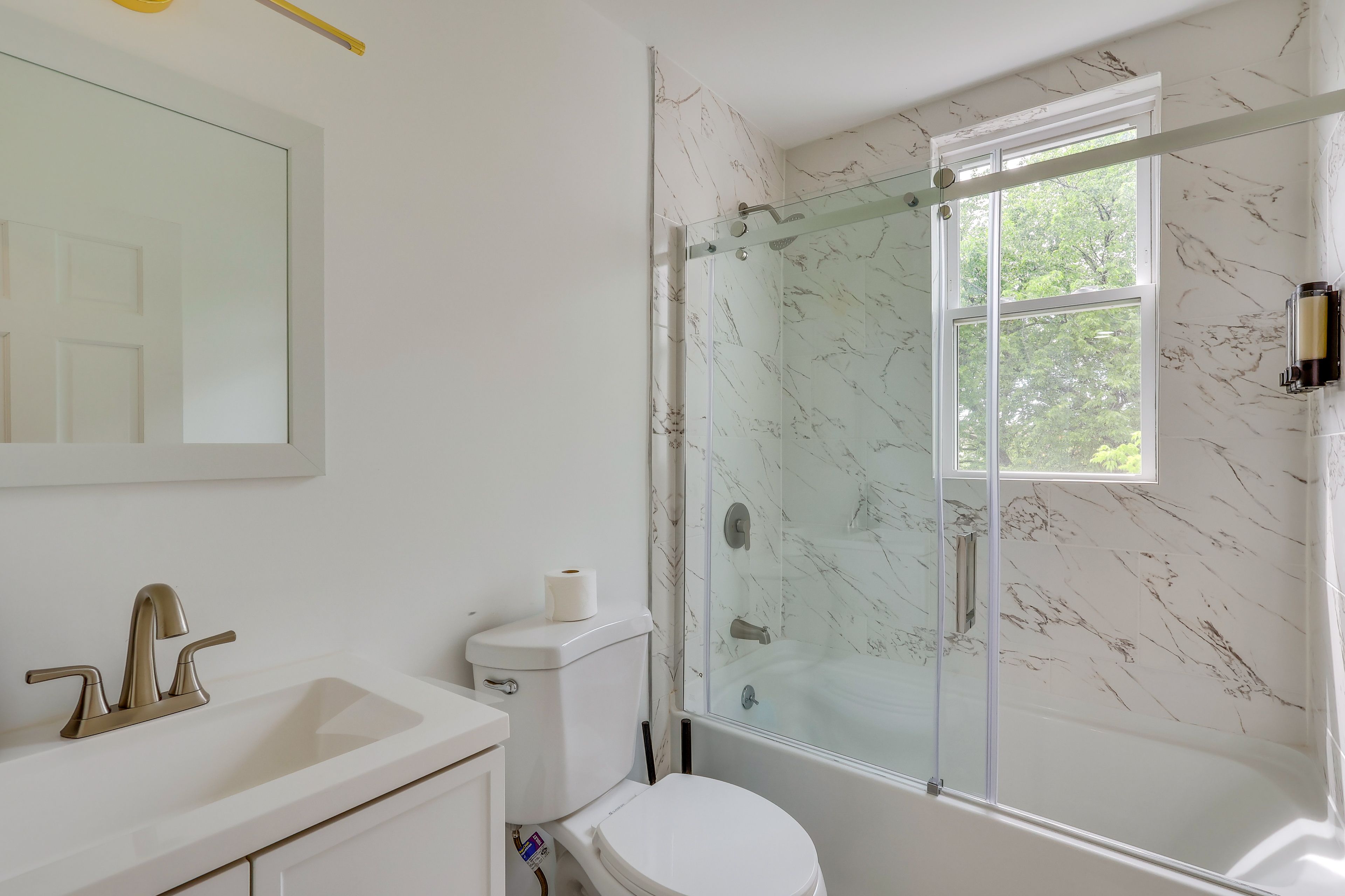 Full Bathroom | Top Level