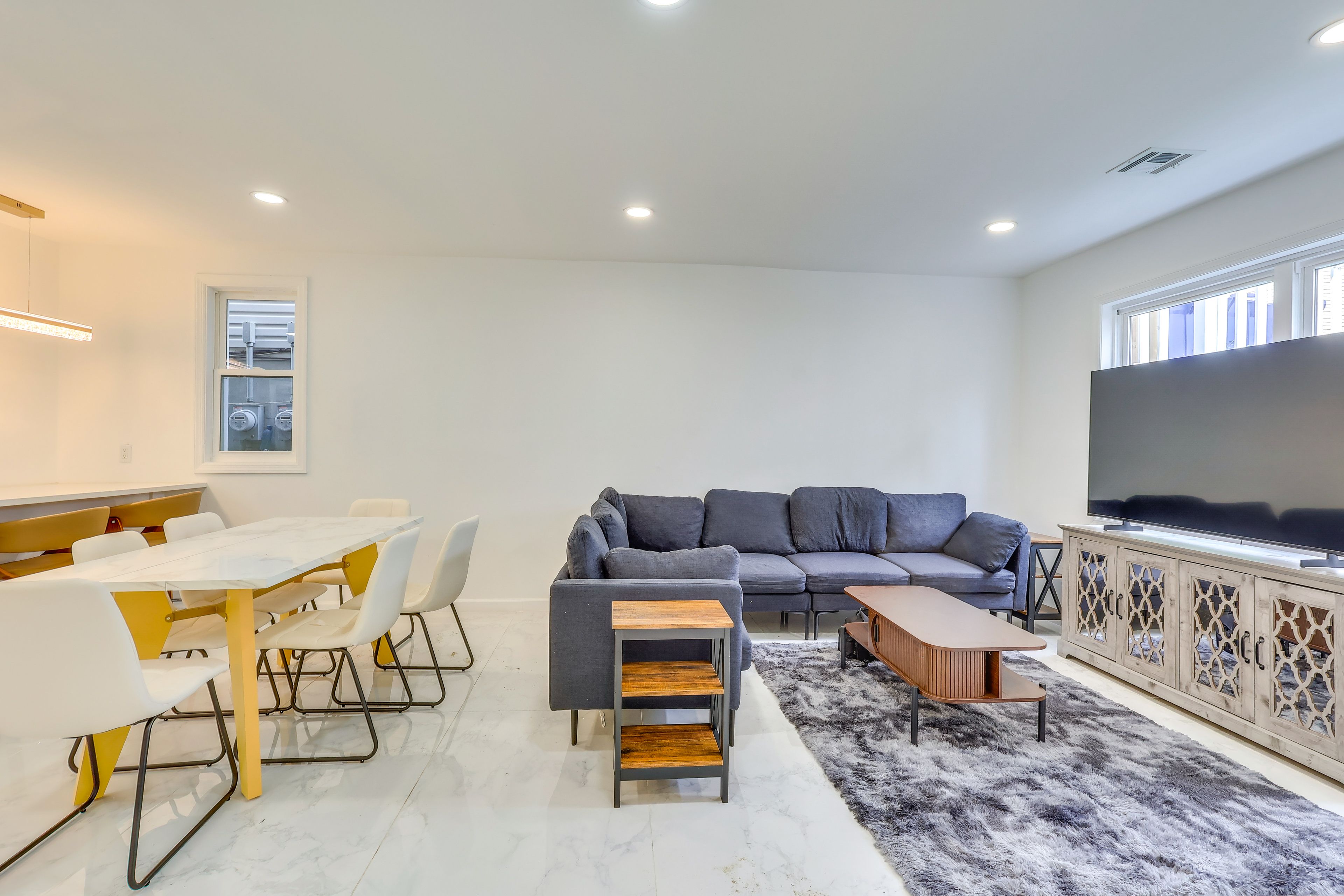 Jersey City Vacation Rental | 3BR | 2BA | 1,100 Sq Ft