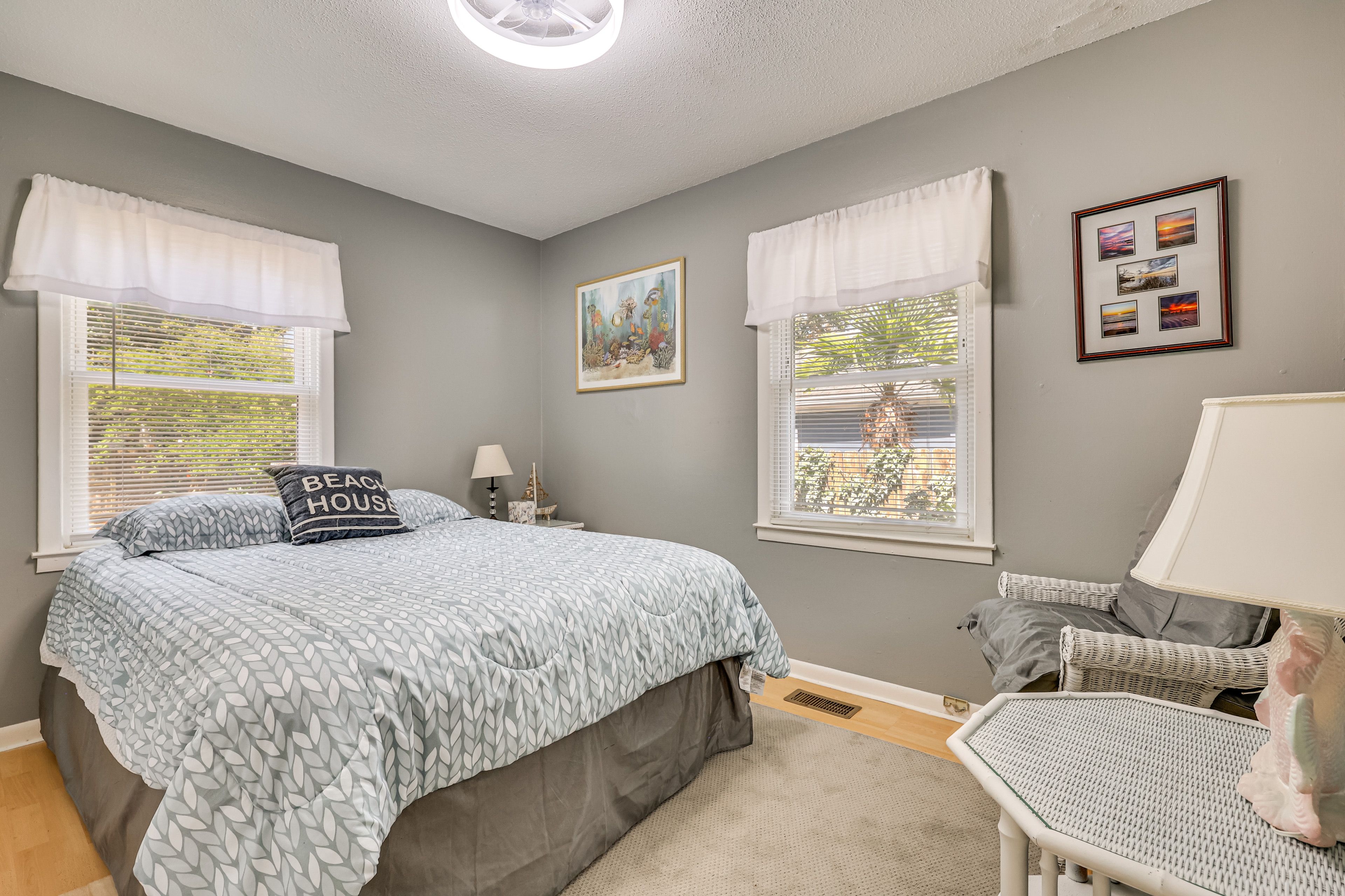 Bedroom 1 | Queen Bed