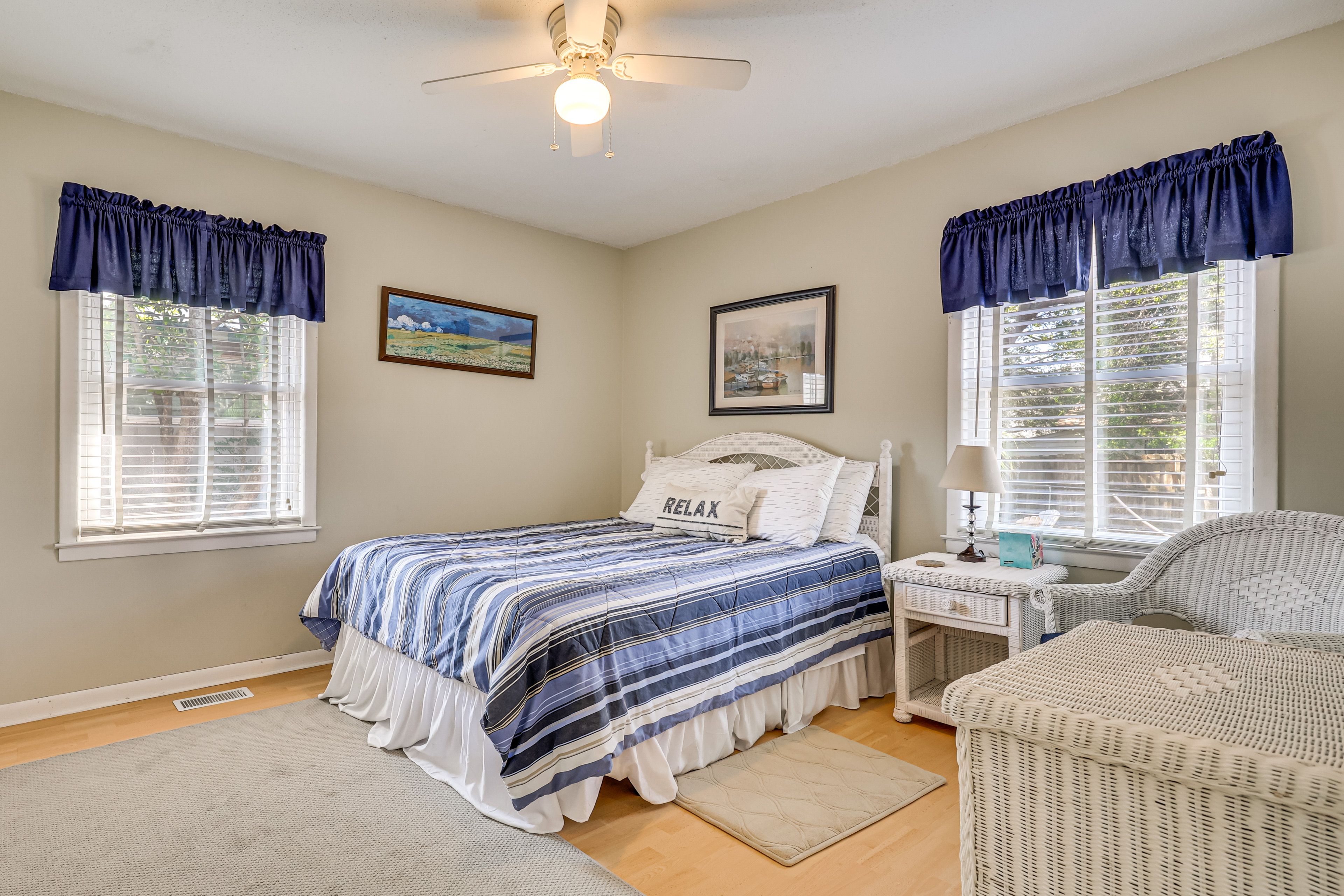 Bedroom 2 | Queen Bed