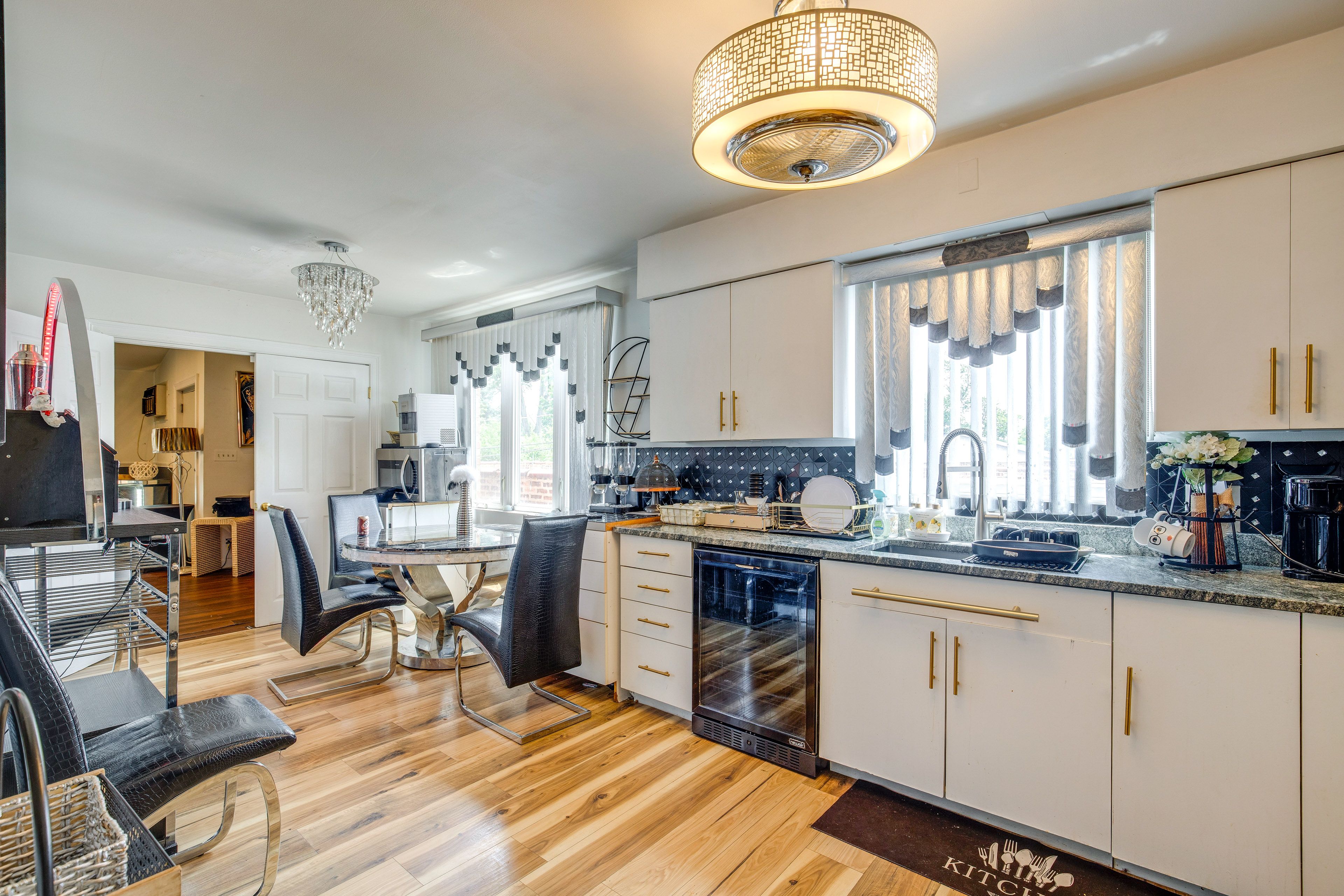 Kitchen | Stove/Oven | Refrigerator