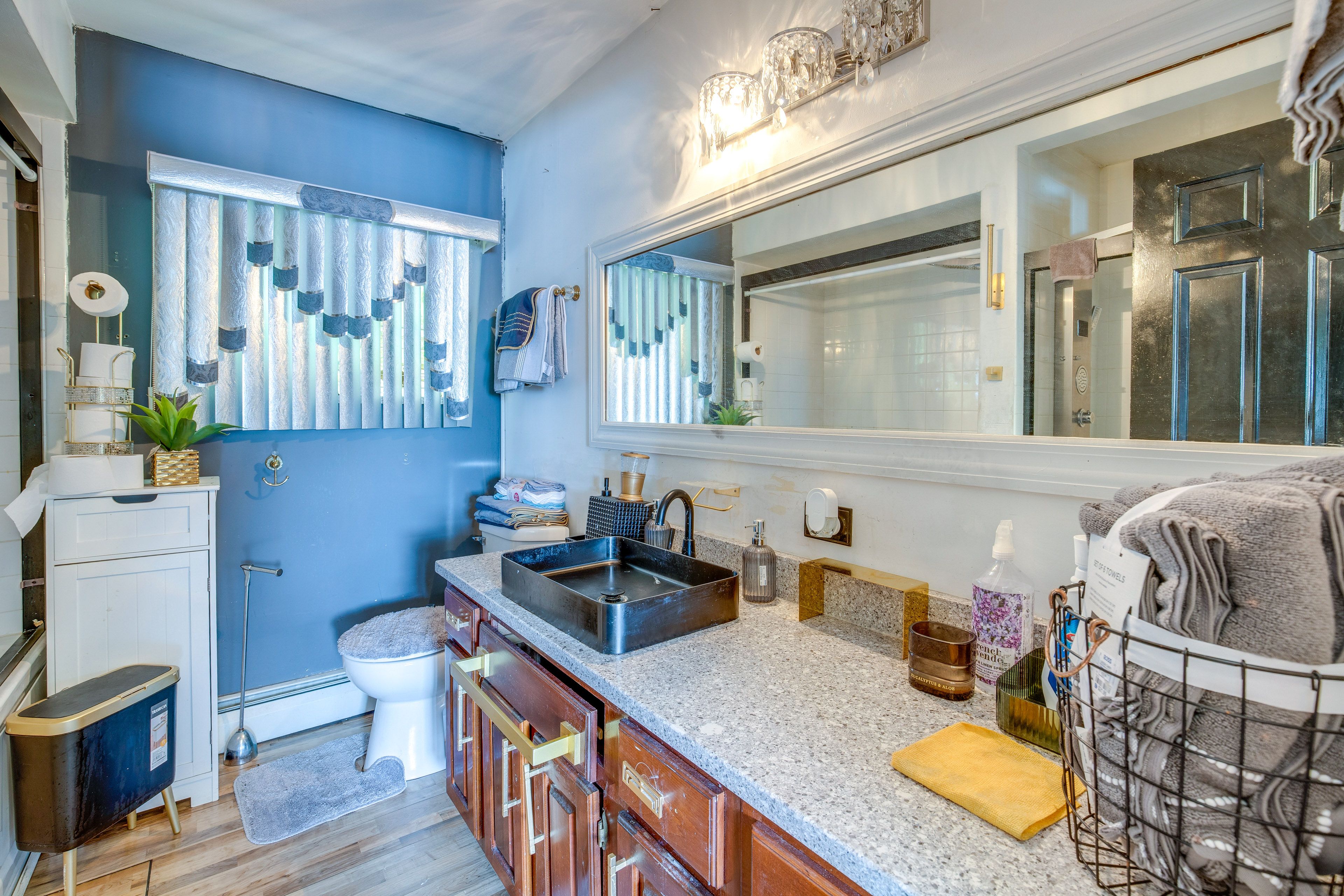 Bathroom | Shower/Bathtub