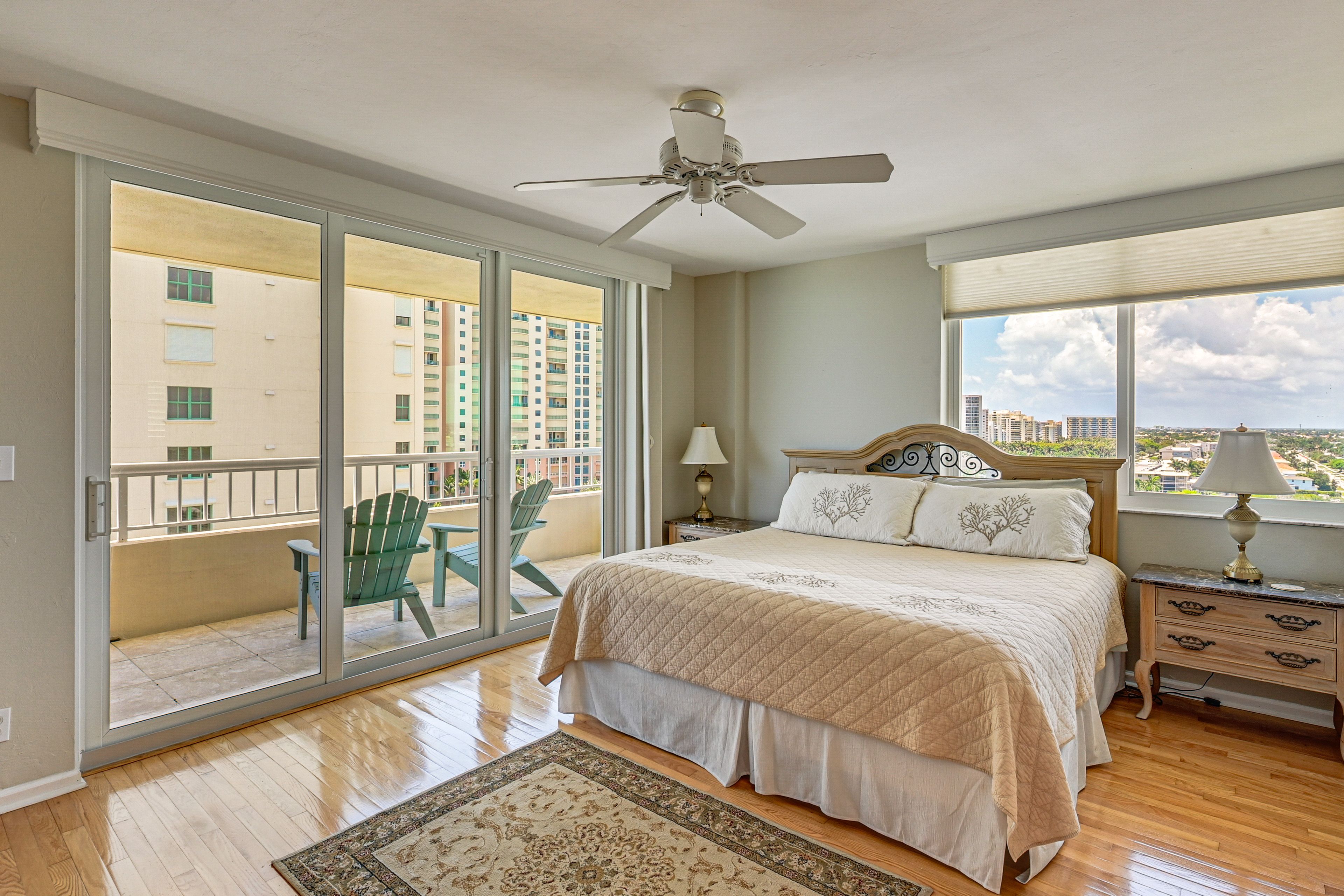 Bedroom 1 | King Bed | Smart TV