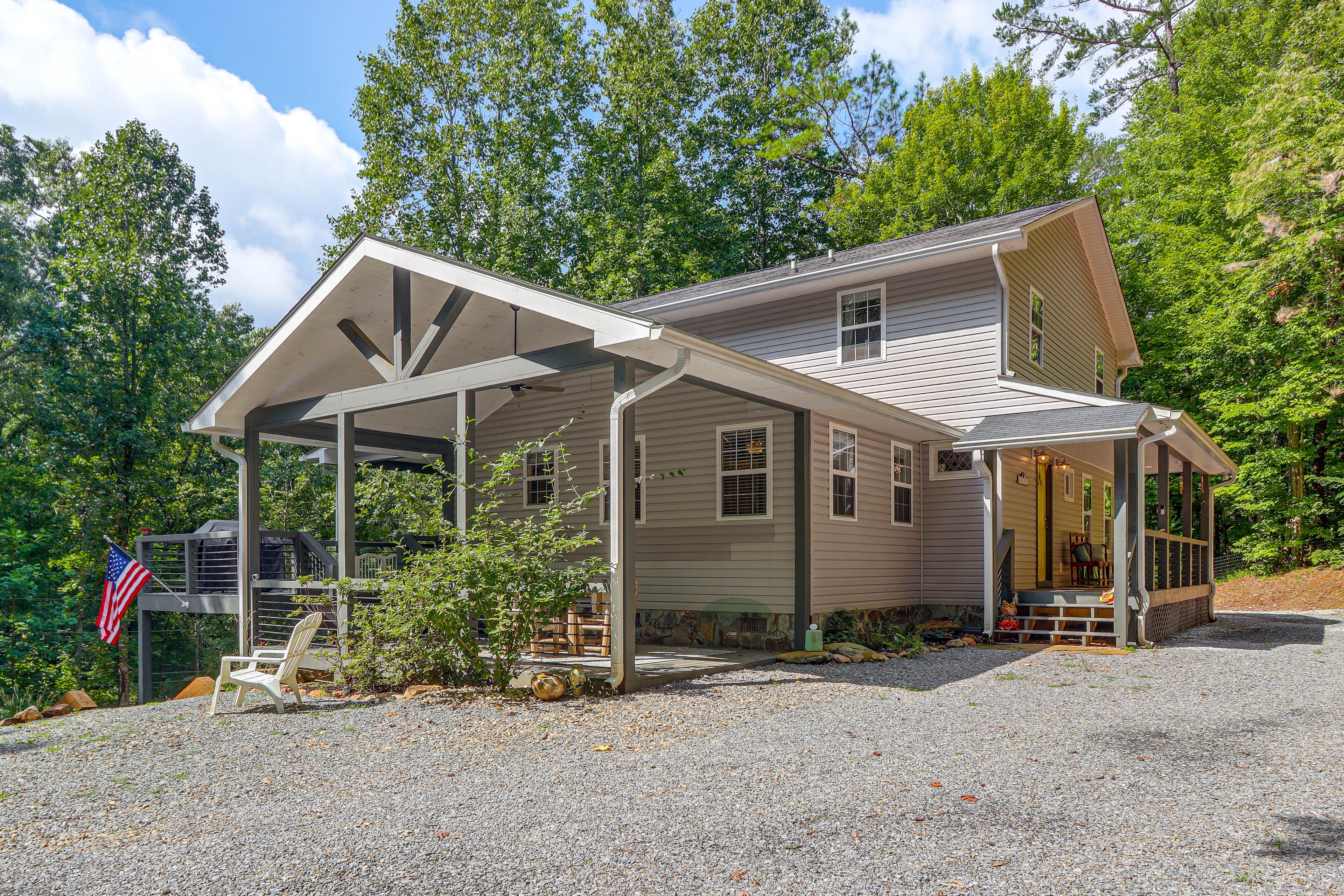 Blue Ridge Vacation Rental | 4BR | 3.5BA | 3,000 Sq Ft