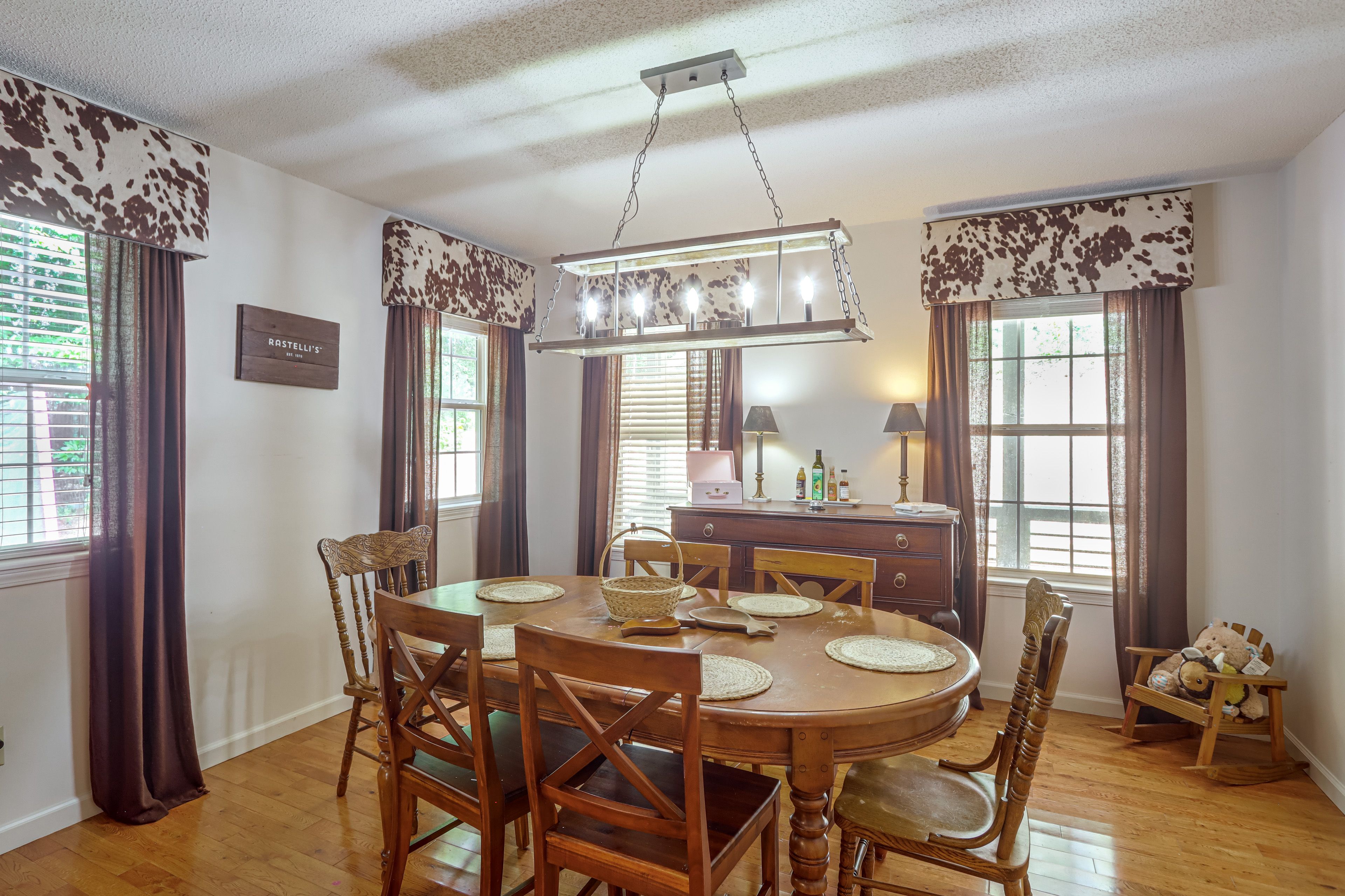 Bonus Dining Area