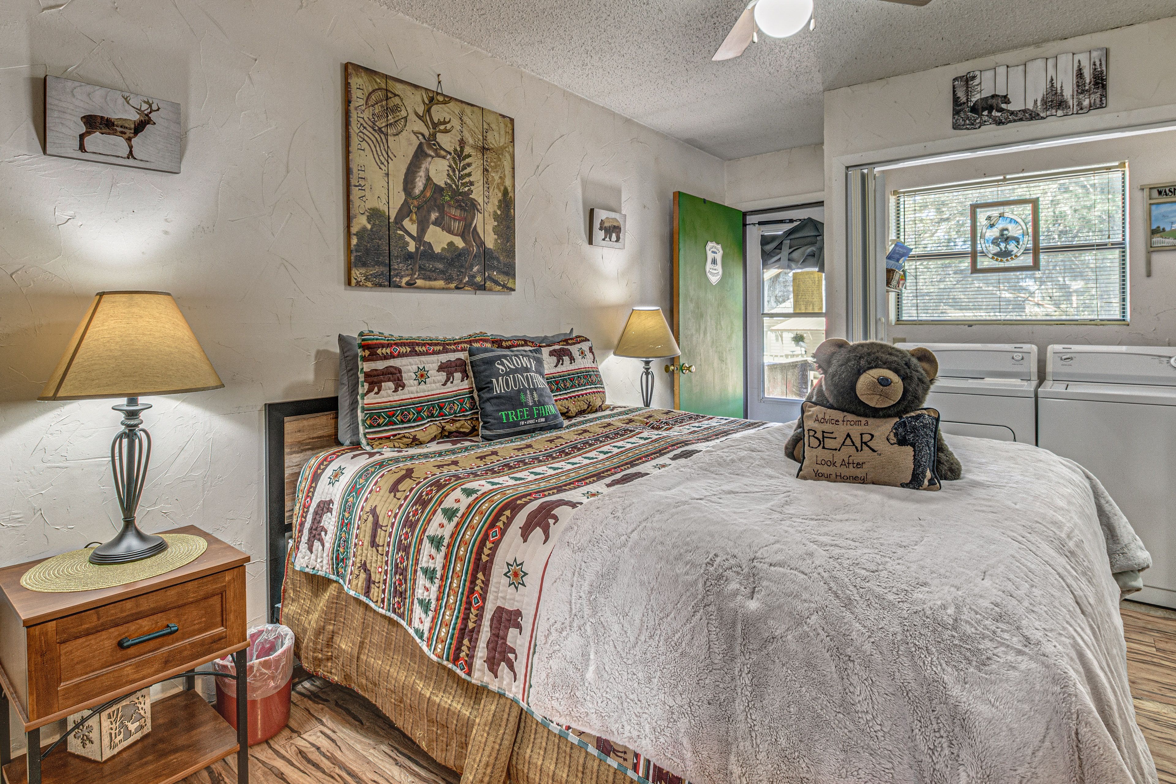 Bedroom 2 | Queen Bed
