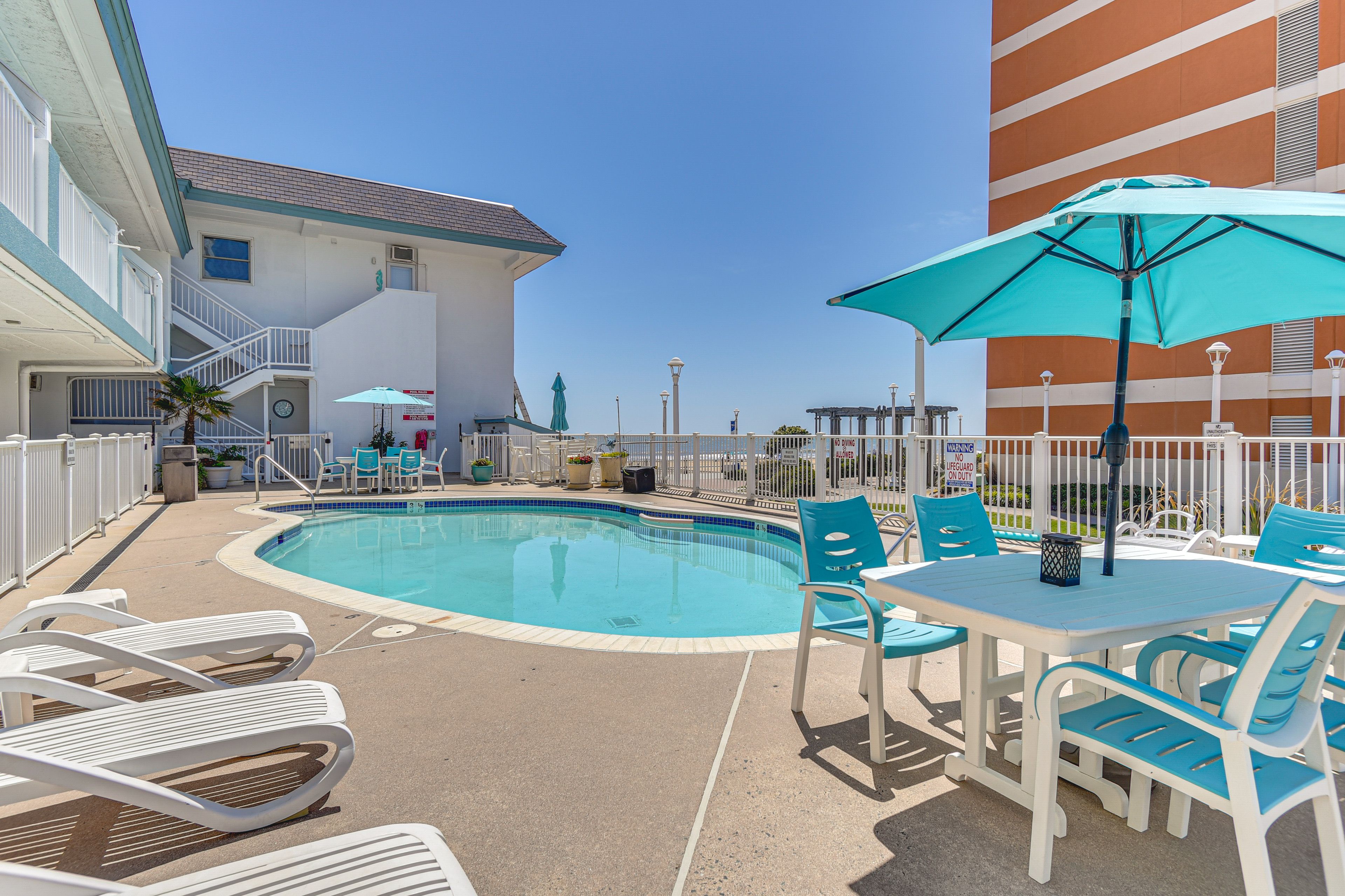 Oceans II Condominiums | Community Pool