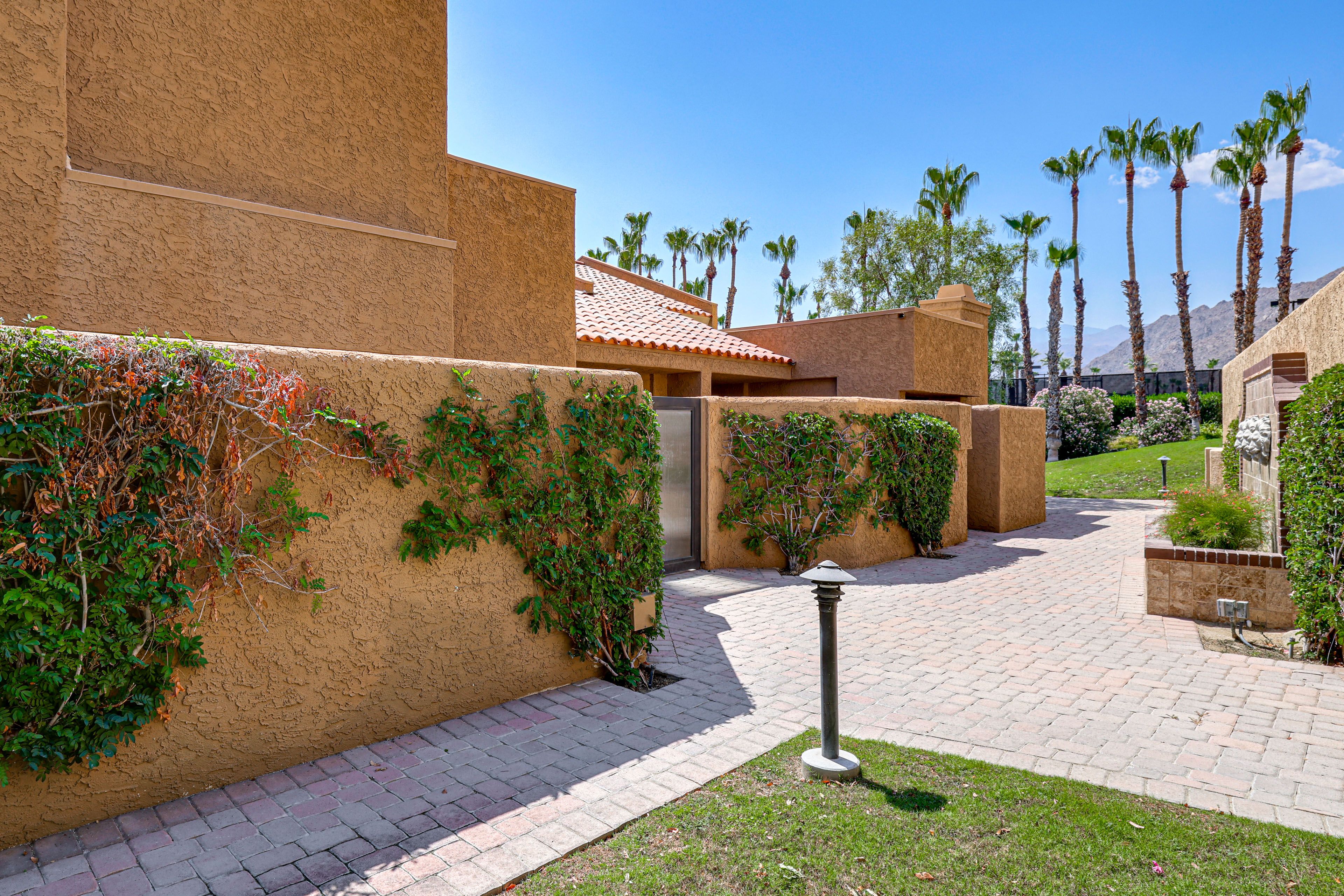 Exterior | Located in Ironwood Country Club