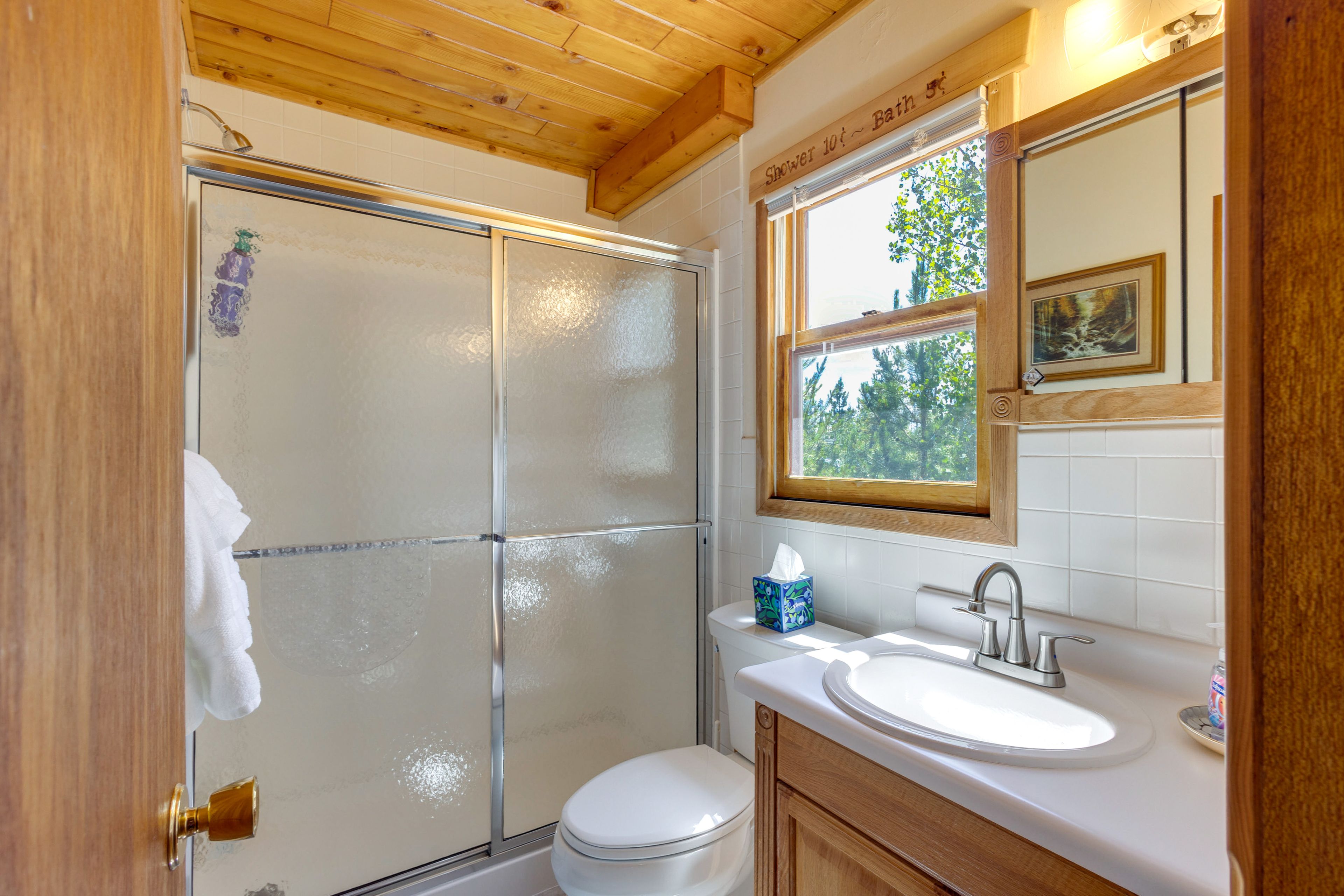 Bathroom | 1st Floor