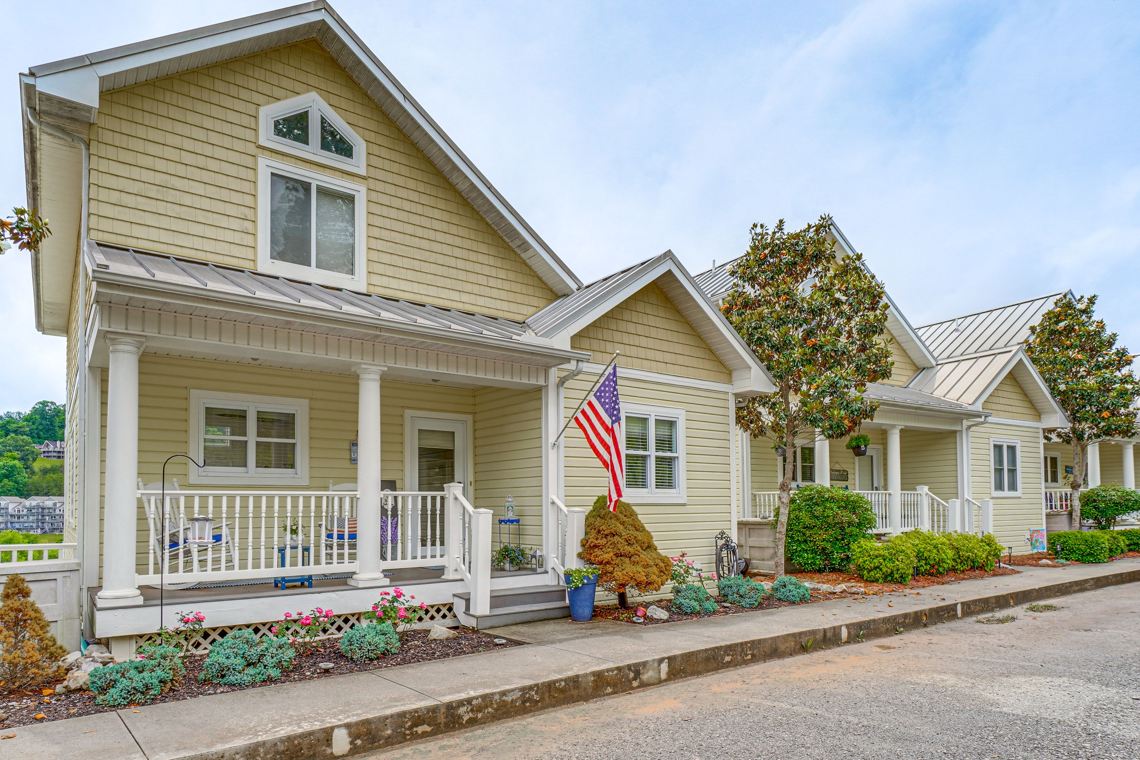 Parking | Front of Home (4 Vehicles) | Boat/Trailer Parking Available Nearby