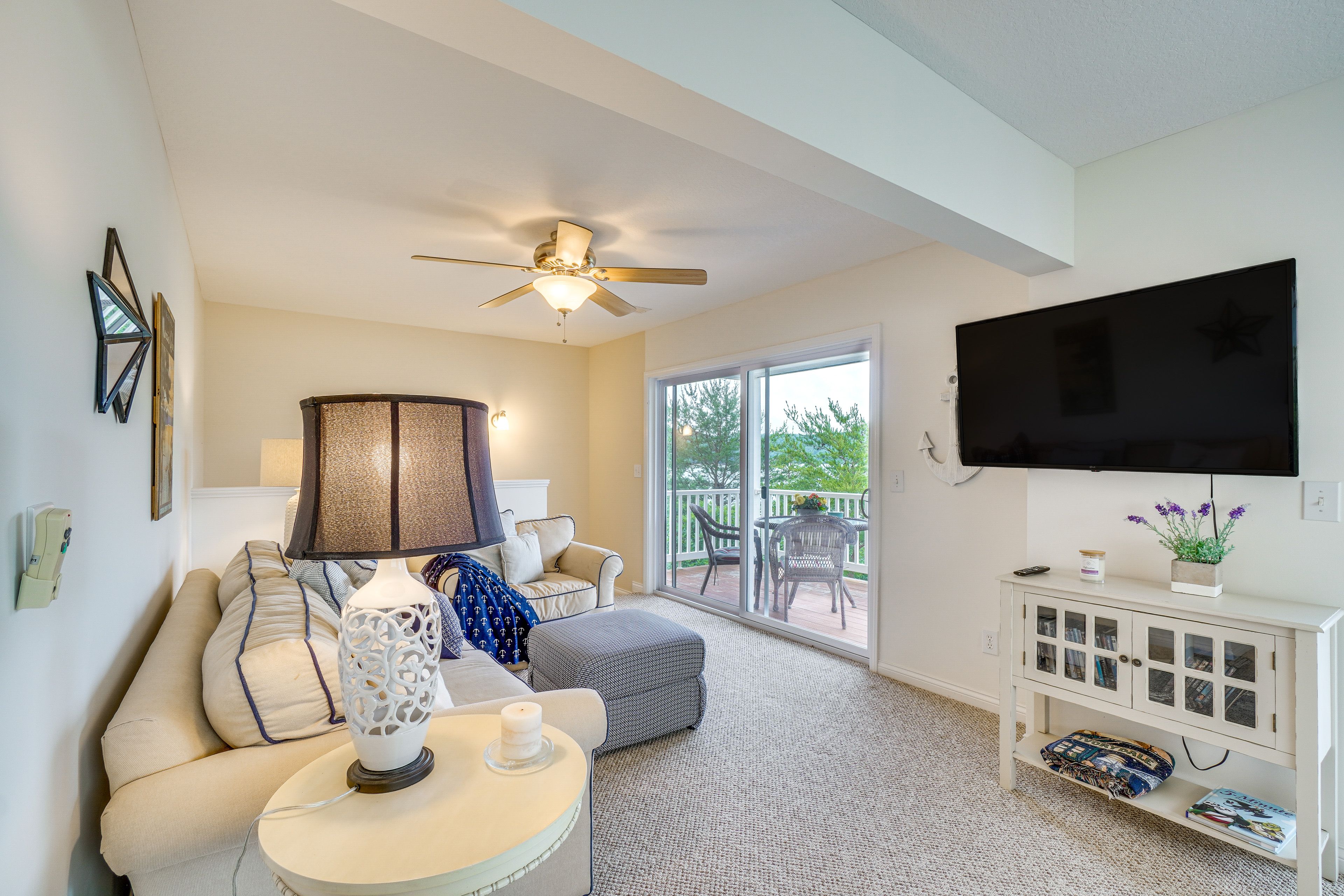 Family Room | 2nd Lower Floor