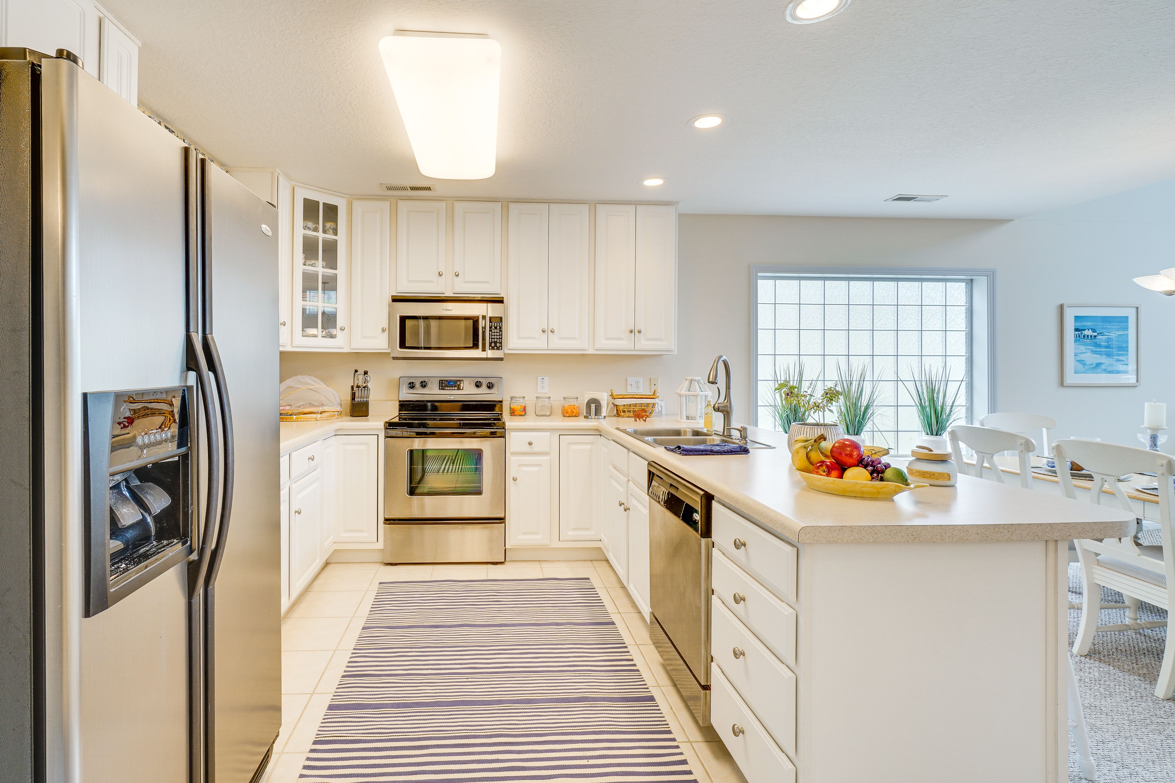 Kitchen | Main Floor