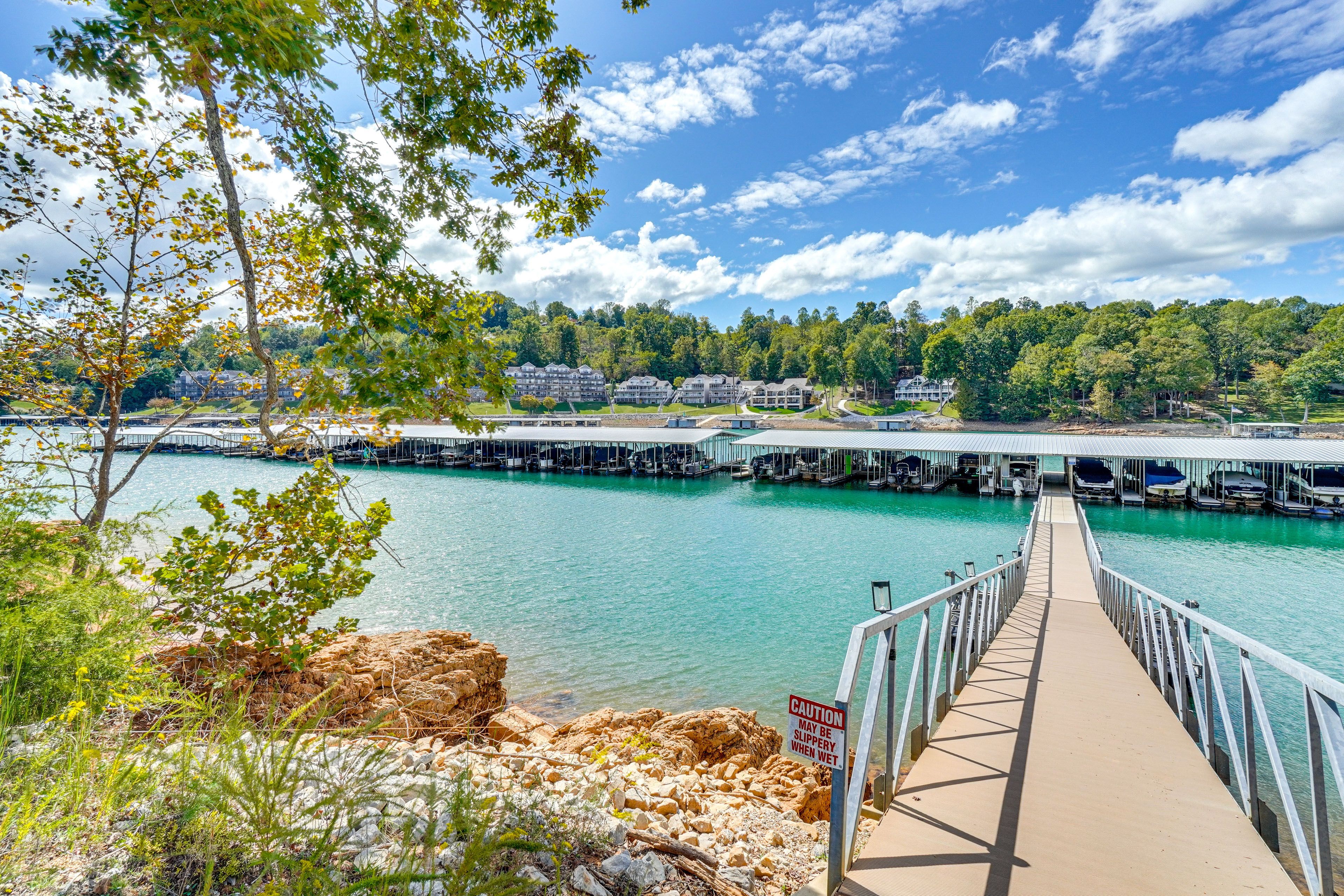 1 Mi to Deerfield Cove Marina w/ Rentable Boat Slips