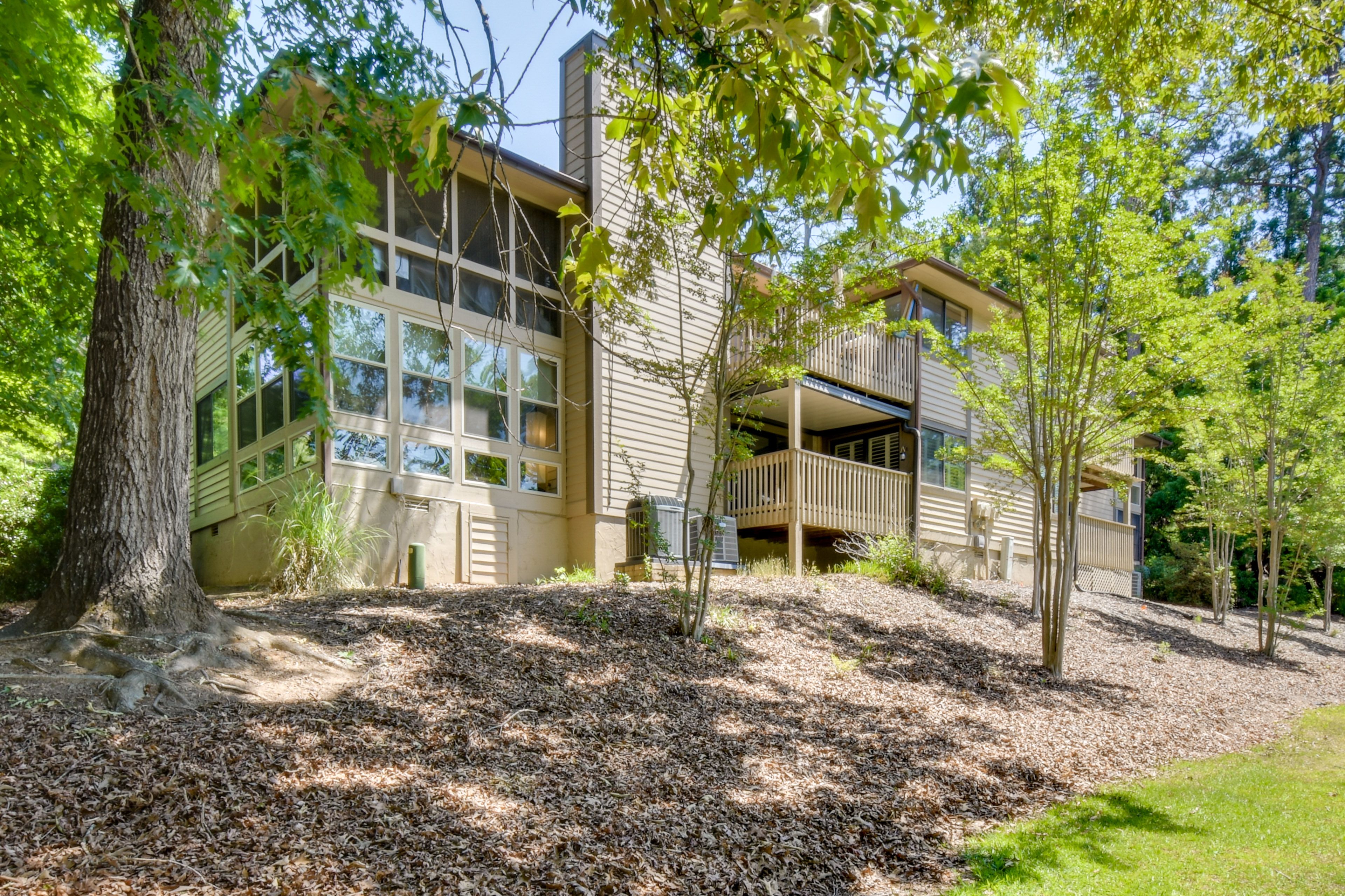 Keowee Key | Community Grounds