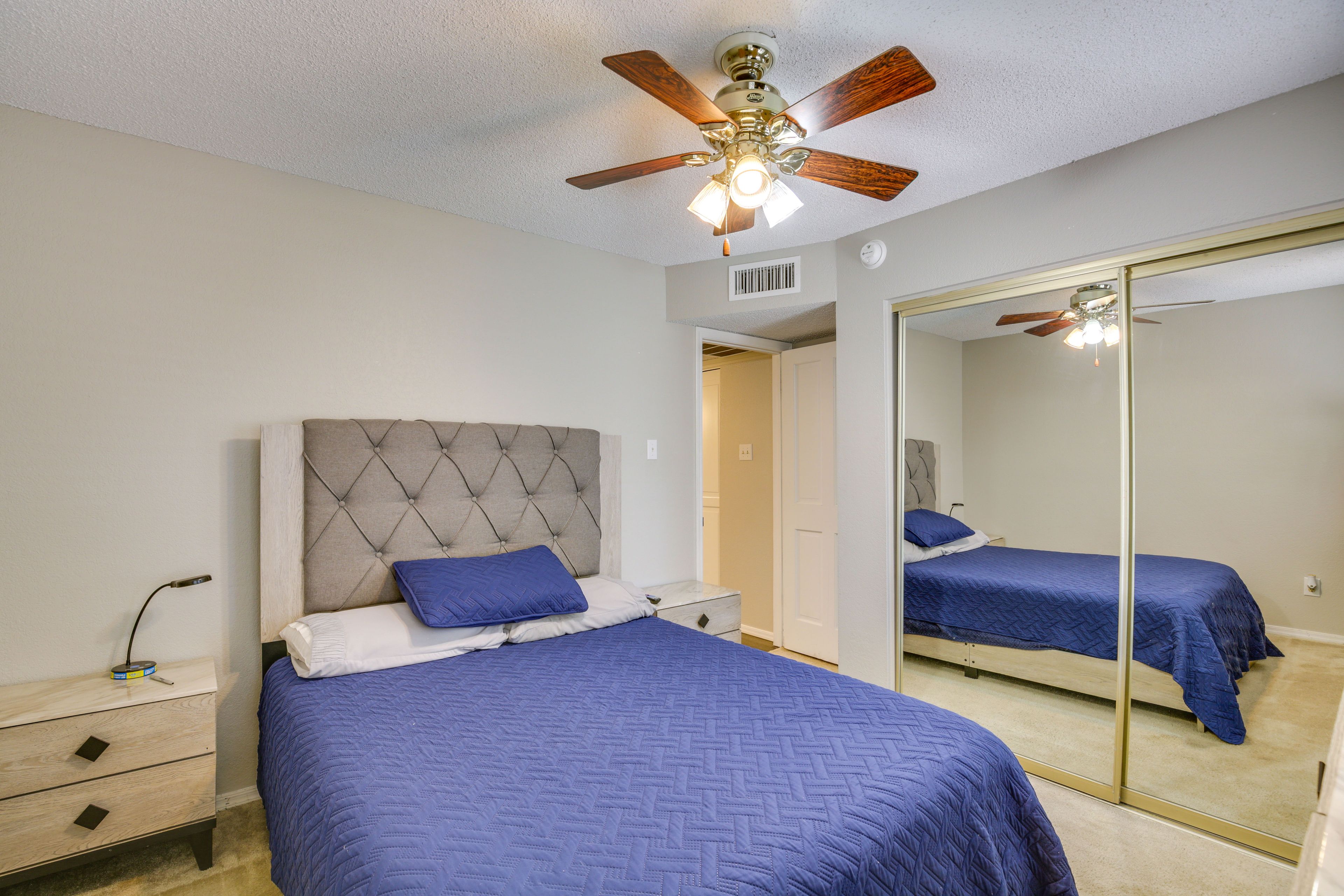 Bedroom 2 | Queen Bed