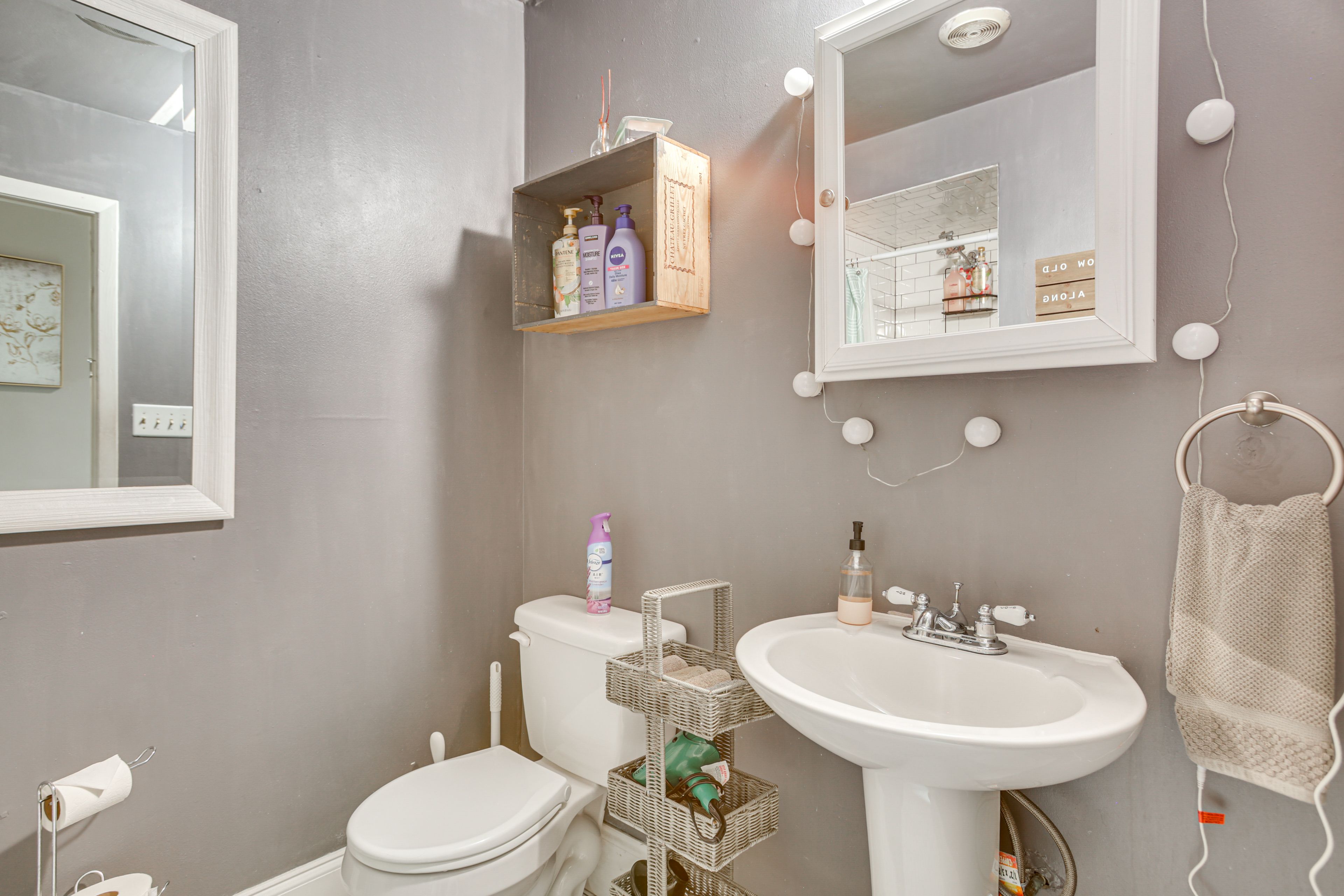 Full Bathroom | 1st Floor